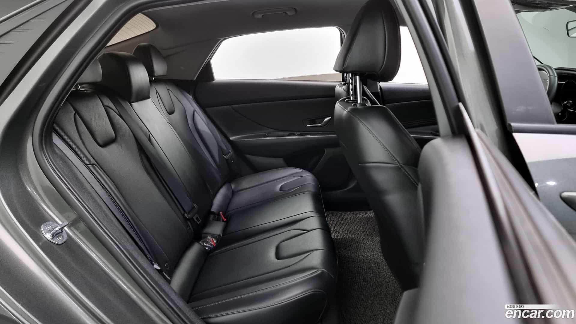 AVANTE Hyundai 2021.1-OPTION-016