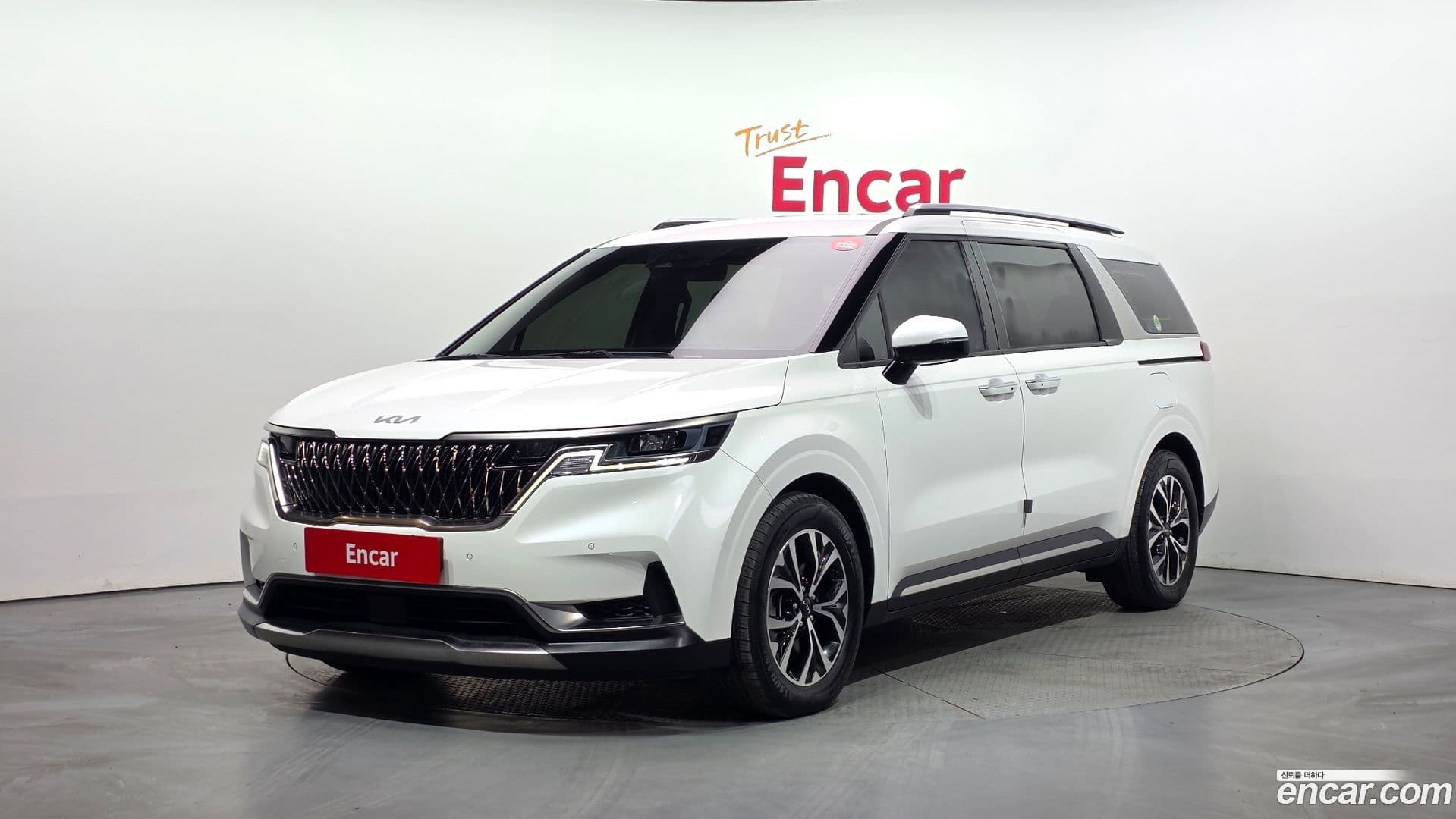 Main__Slider__Photo:Canival Kia 2022.0-0