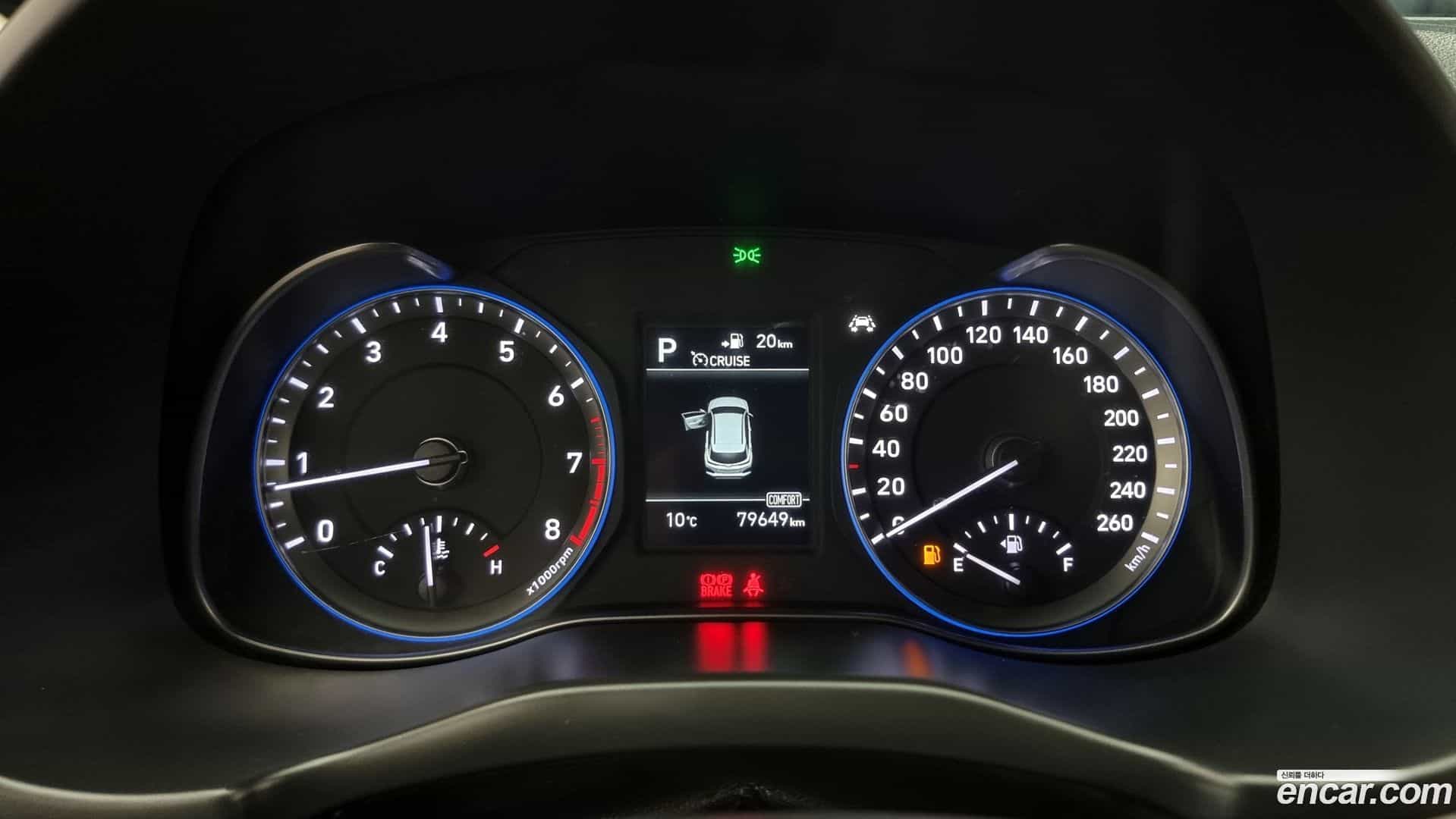 Kona Hyundai 2018.2-INNER-008