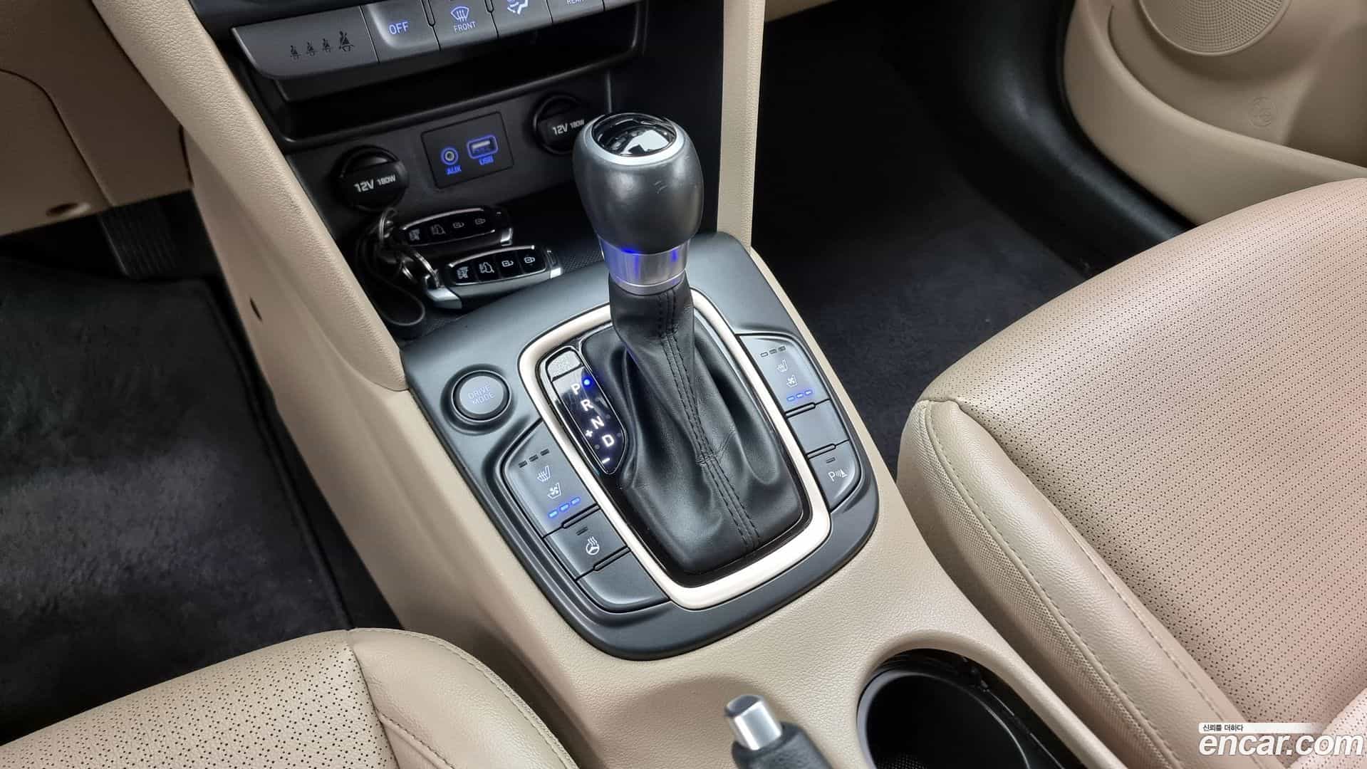 Kona Hyundai 2018.2-INNER-009