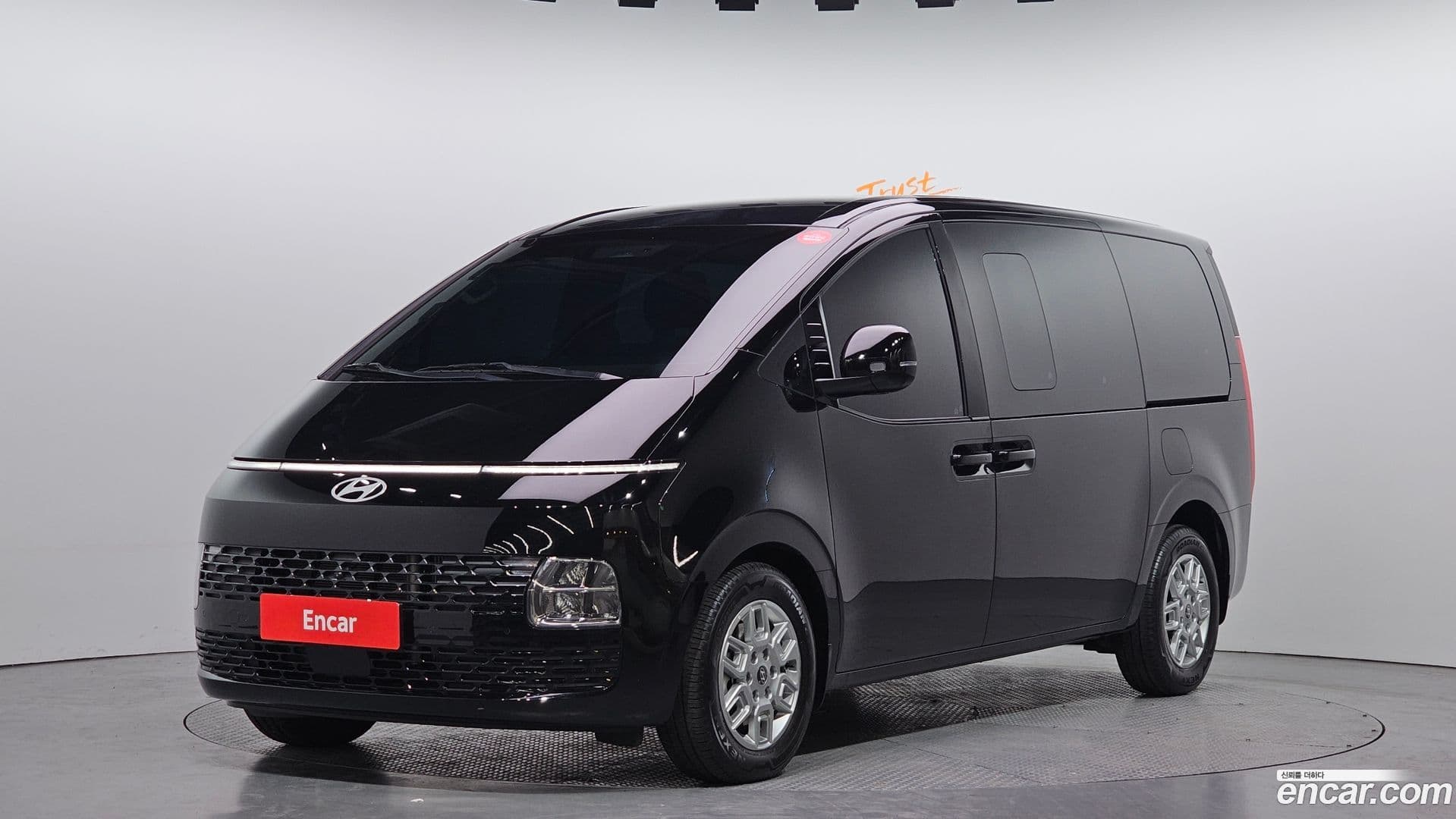 Main__Slider__Photo:Staria Hyundai 2025.1-0