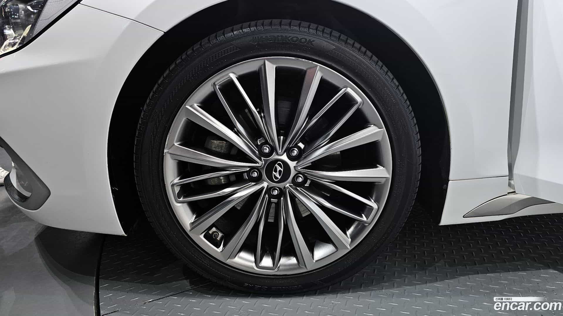 Grandeur Hyundai 2017.0-OUTER-005