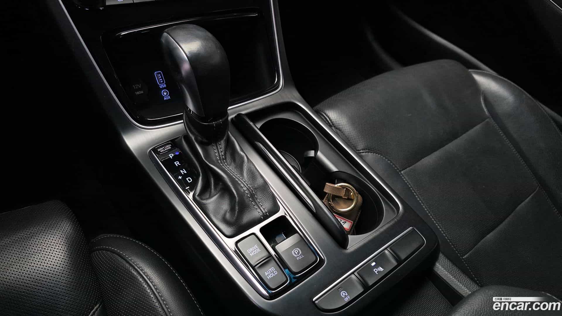 Grandeur Hyundai 2017.0-INNER-009
