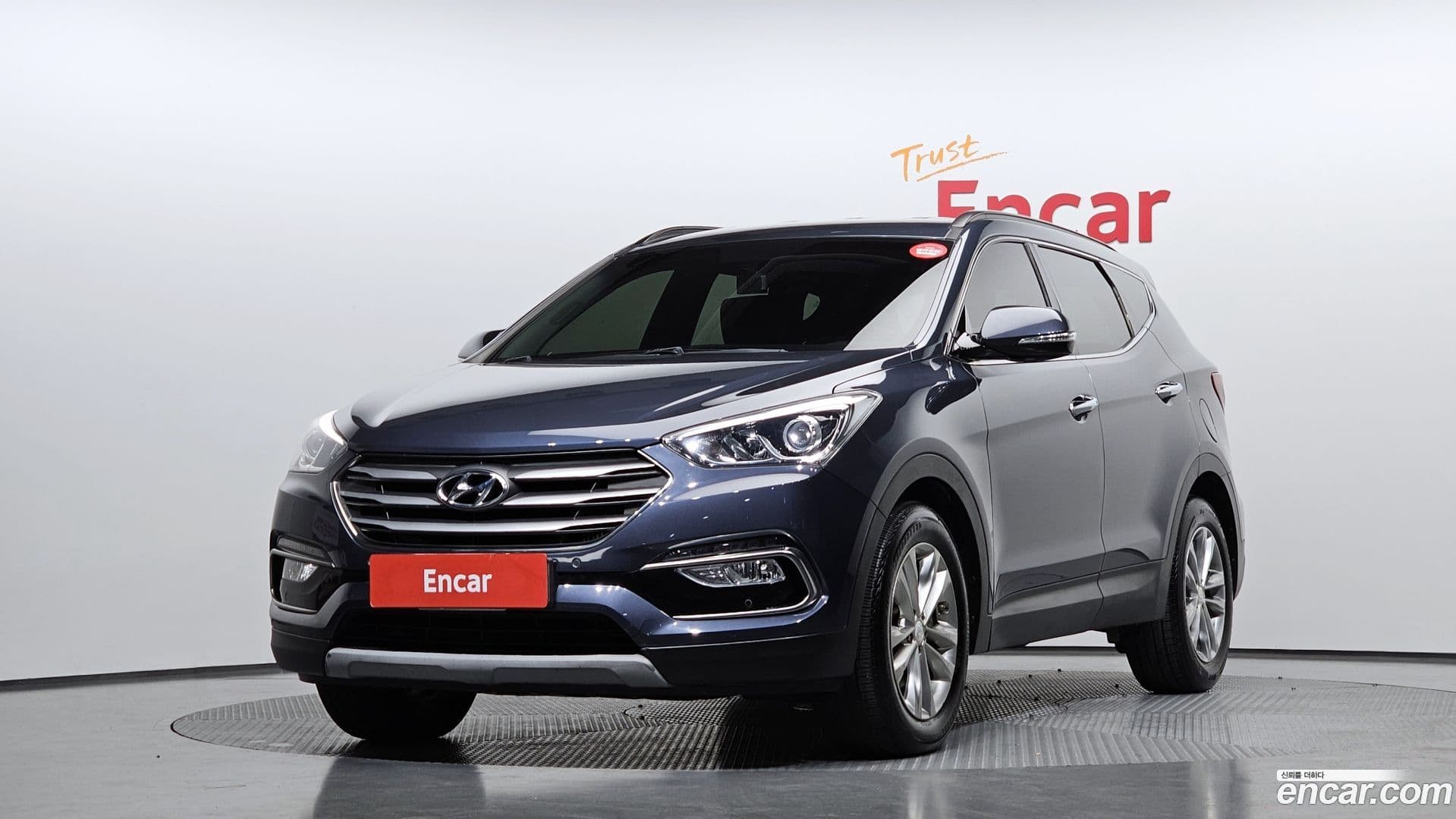 Main__Slider__Photo:Santafe Hyundai 2018.1-0