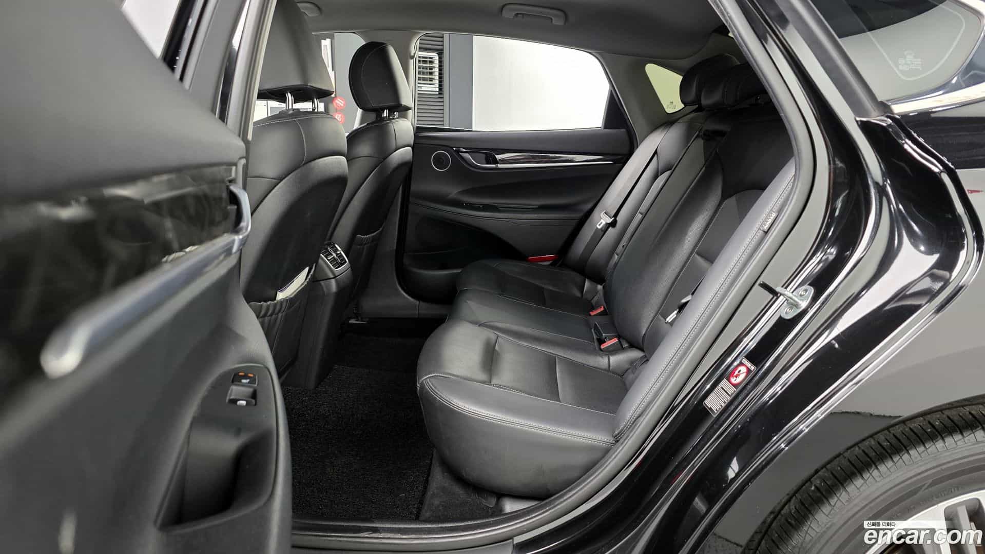 Grandeur Hyundai 2017.6-OPTION-016