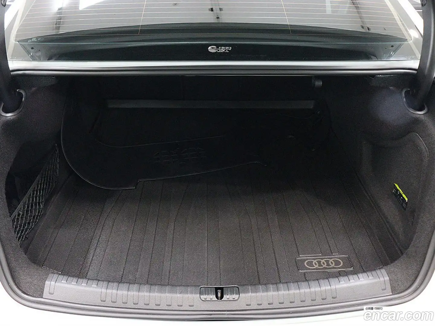 A6 Audi 2021.11-OUTER-005
