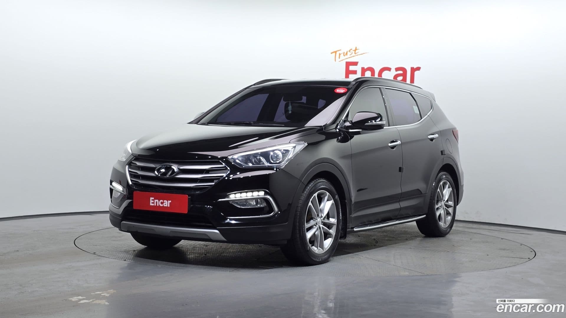 Main__Slider__Photo:Santafe Hyundai 2015.9-0