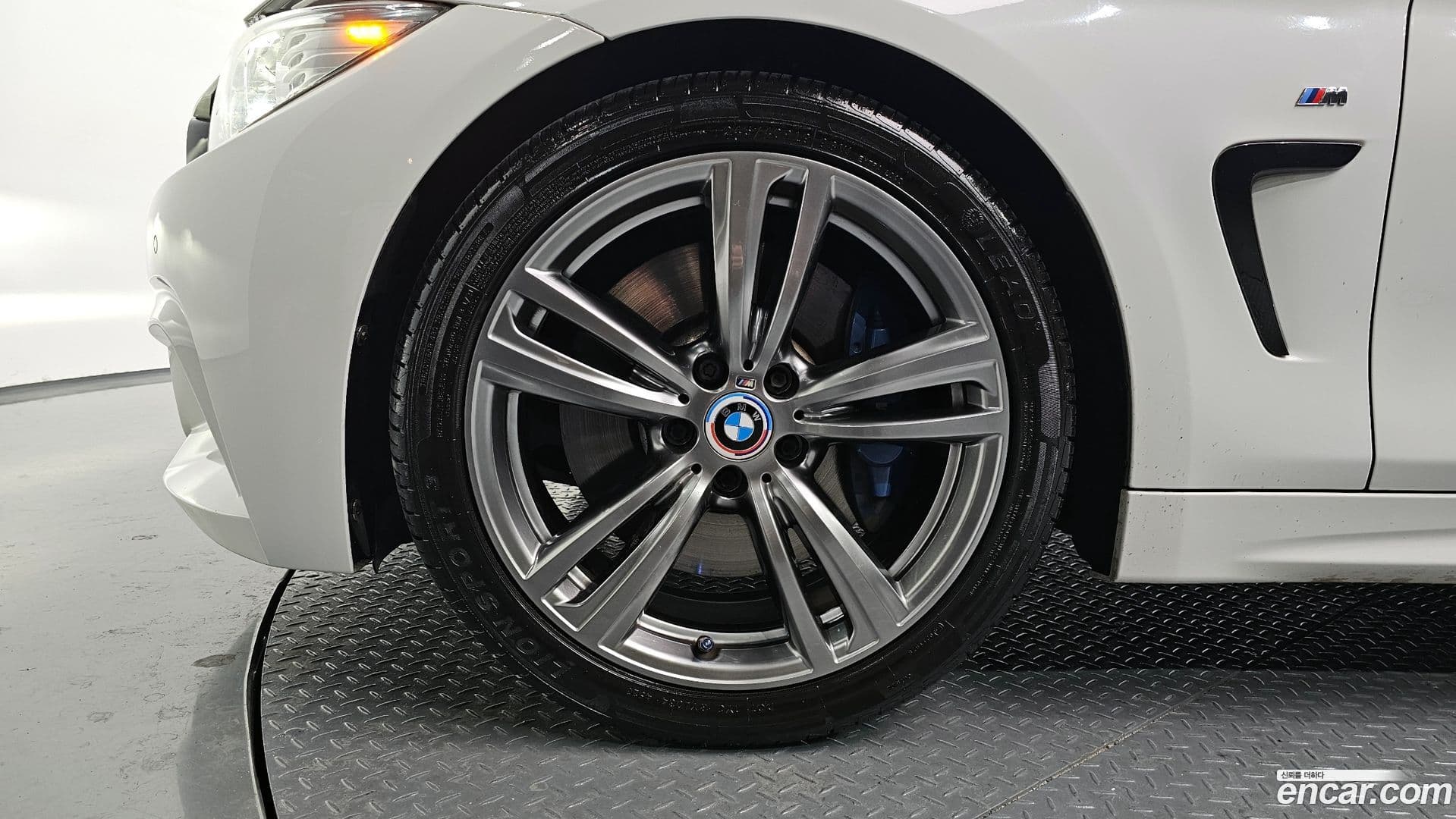 Main__Slider__Photo:4-Series BMW 2015.5-4