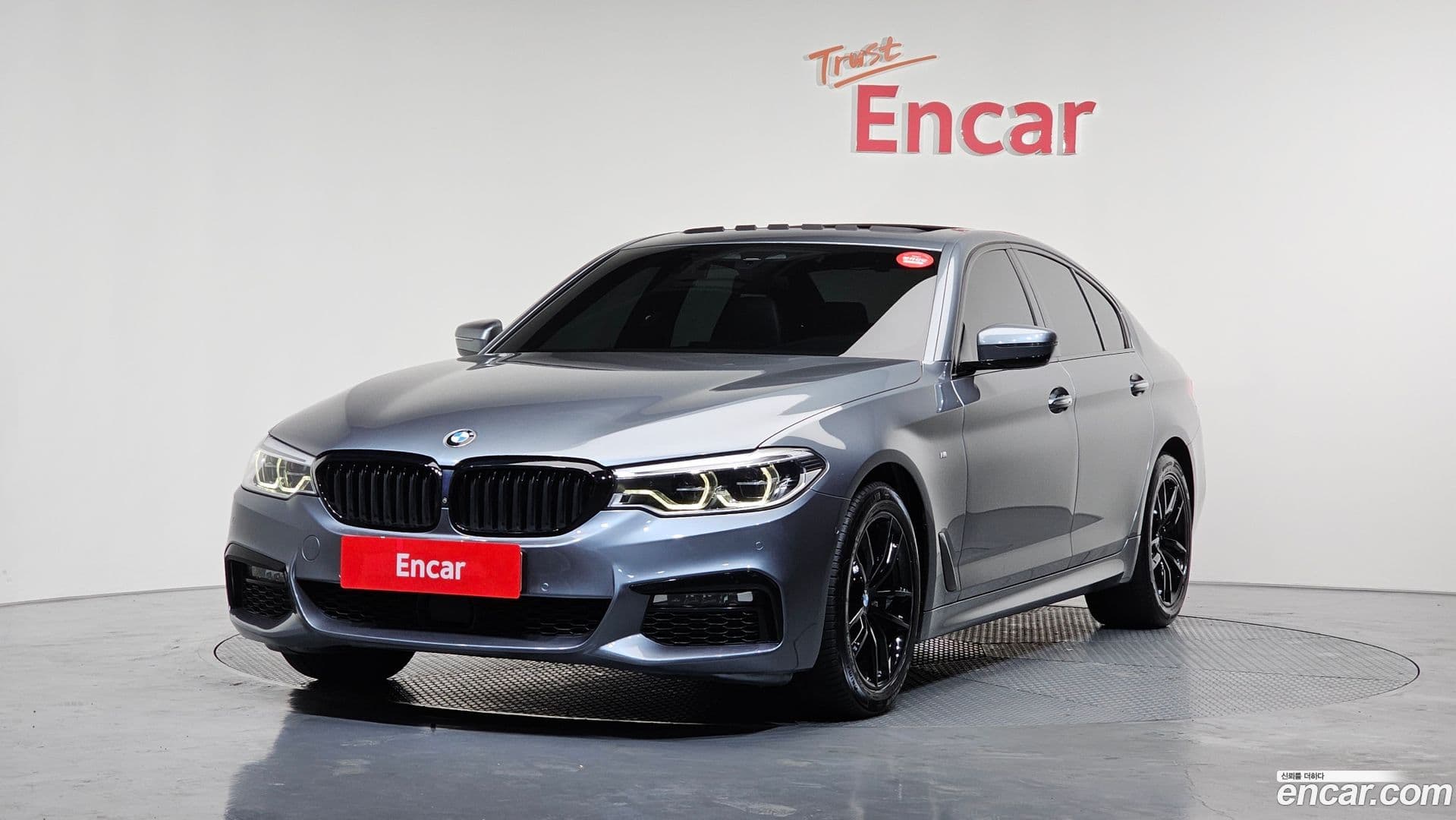 Main__Slider__Photo:5-Series BMW 2017.9-0