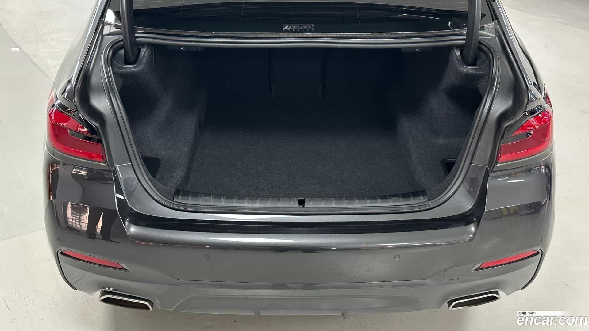5-Series BMW 2023.0-OPTION-024