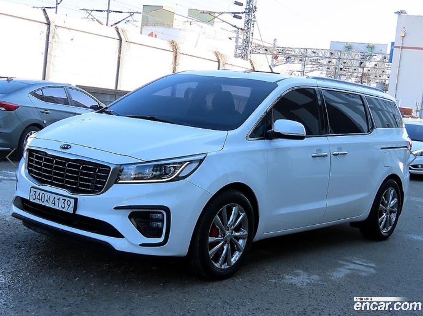 Main__Slider__Photo:Canival Kia 2018.4-0