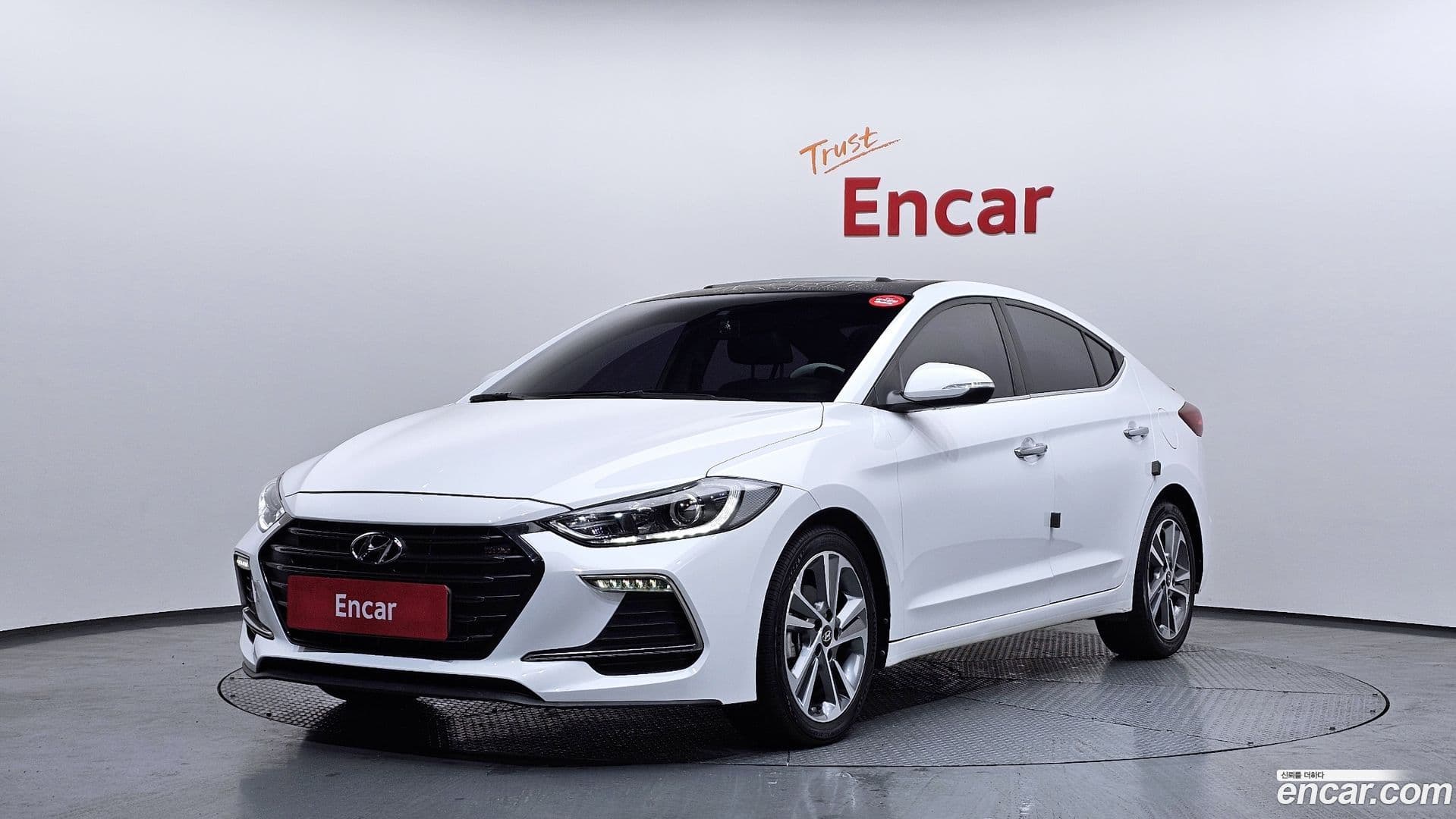 Main__Slider__Photo:AVANTE Hyundai 2015.10-0