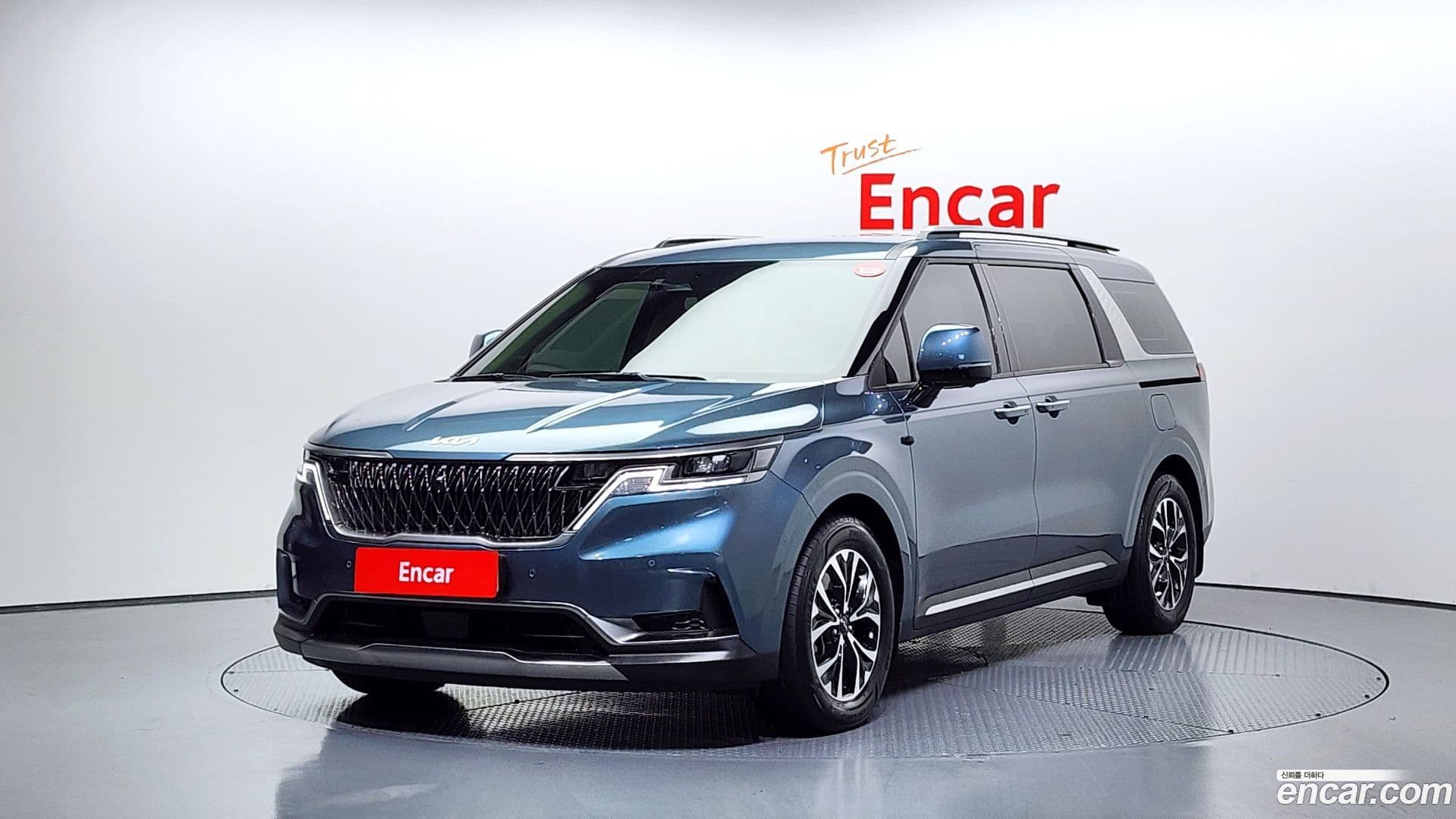 Main__Slider__Photo:Canival Kia 2023.6-0