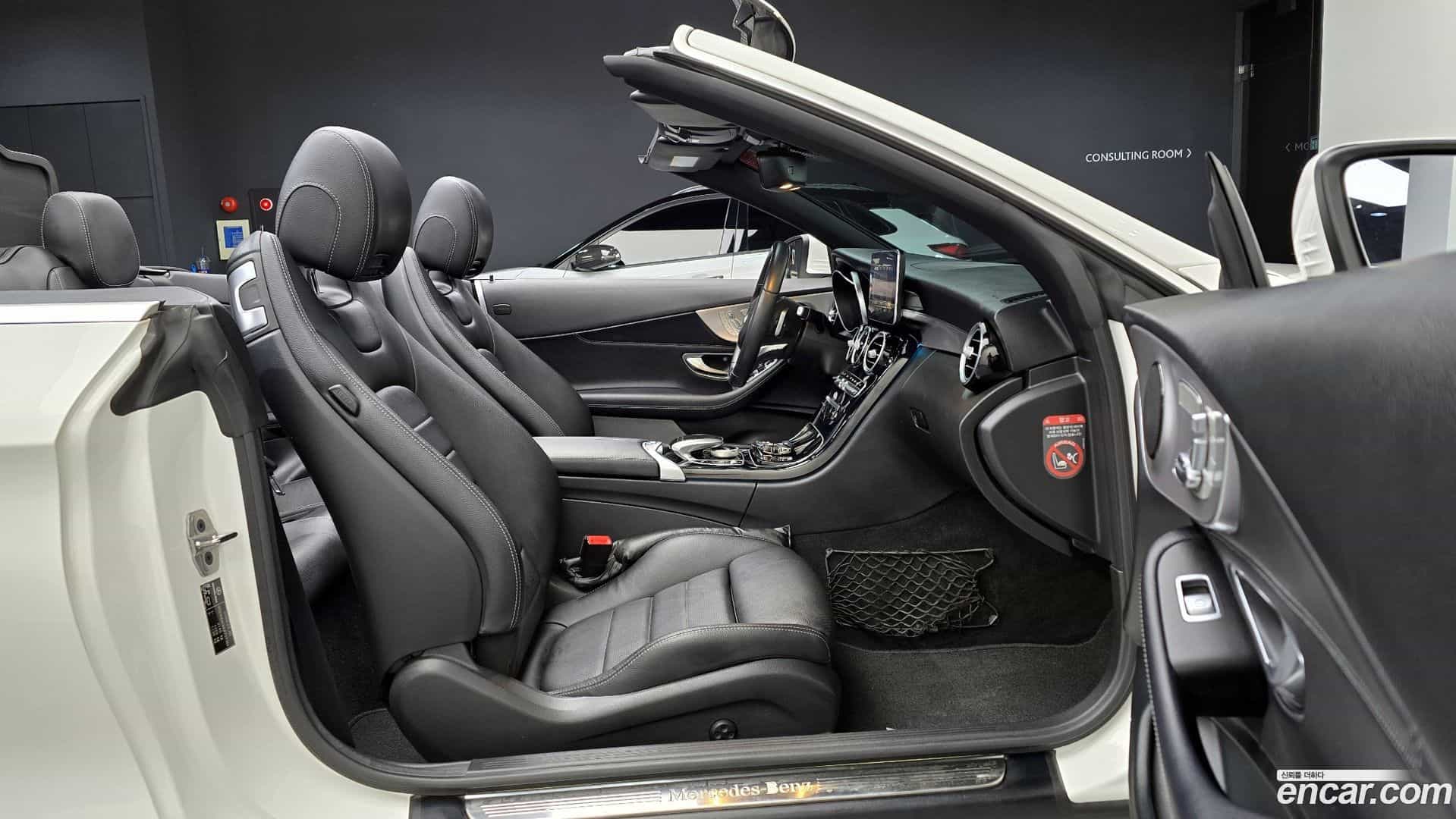 C-Class Mercedes-Benz 2018.4-INNER-010