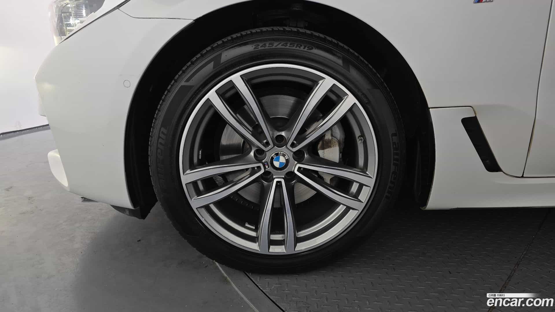 Gran Turismo BMW 2020.2-OUTER-005