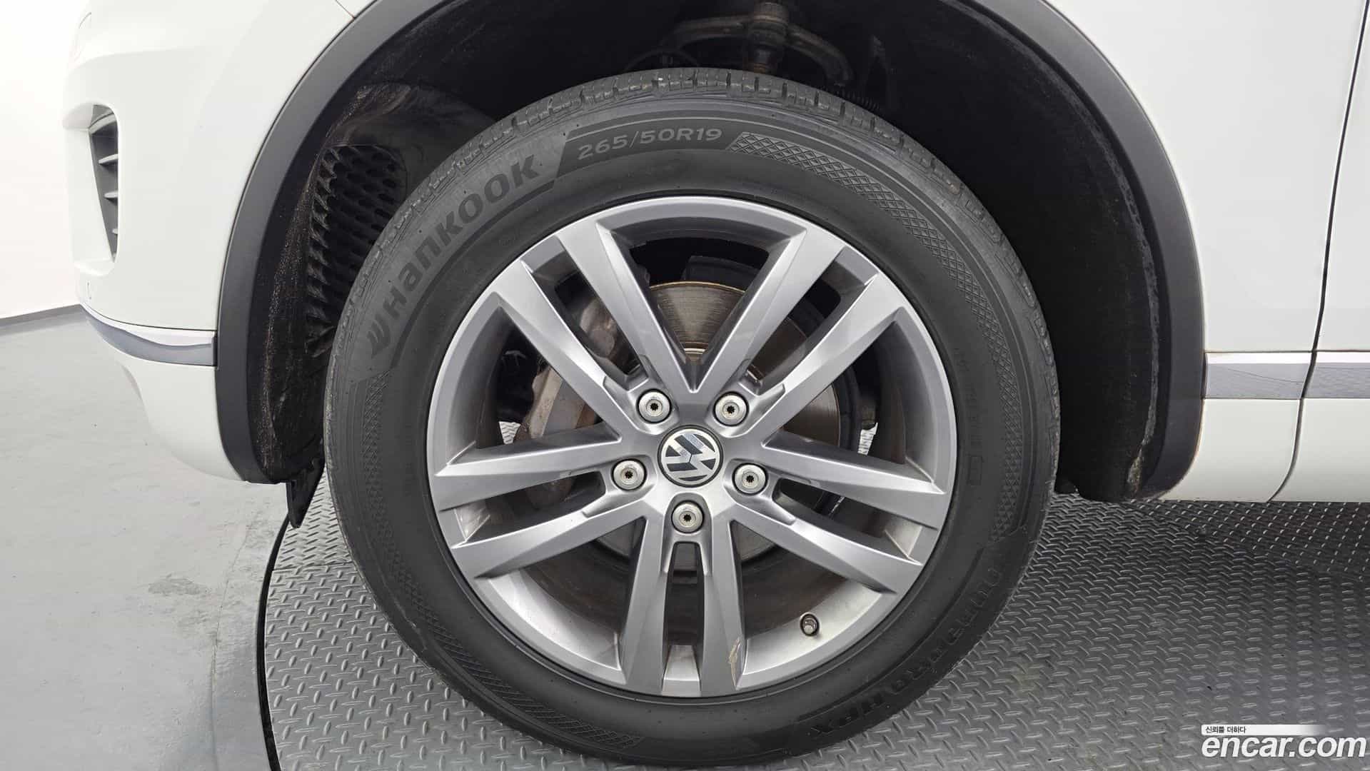 Touareg Volkswagen 2016.1-OUTER-005