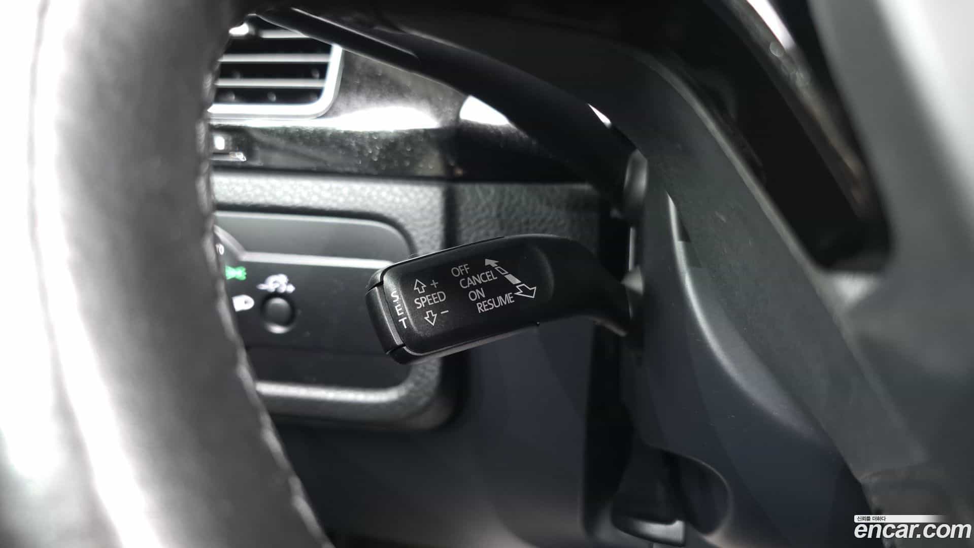 Touareg Volkswagen 2016.1-OPTION-022
