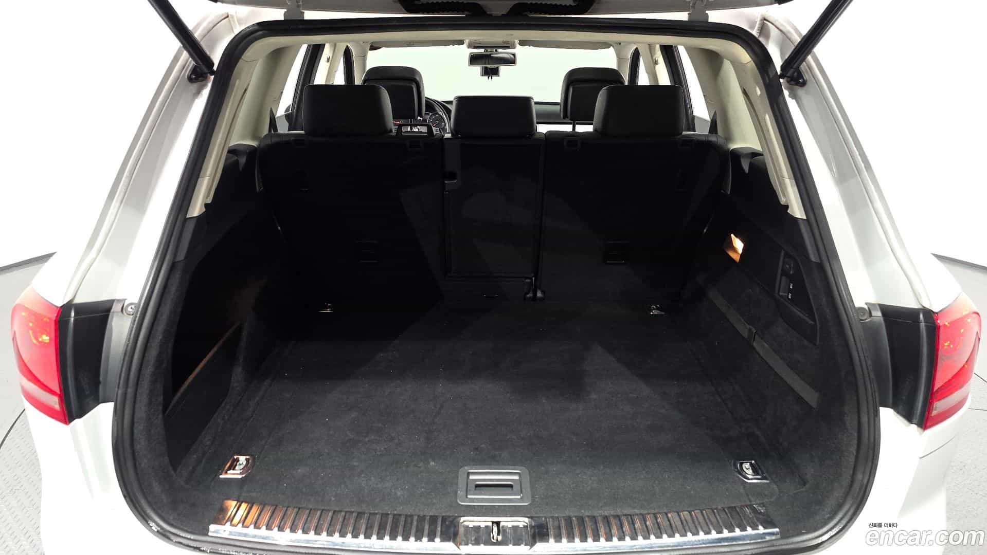 Touareg Volkswagen 2016.1-OPTION-024