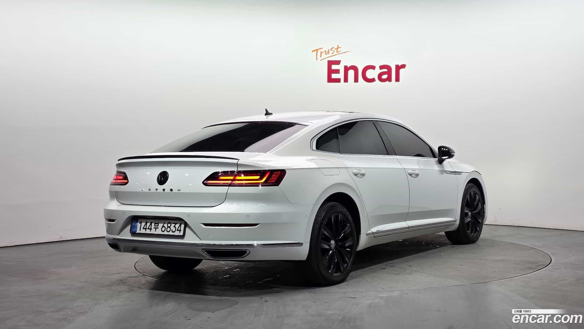 Arteon Volkswagen 2019.4-OUTER-002