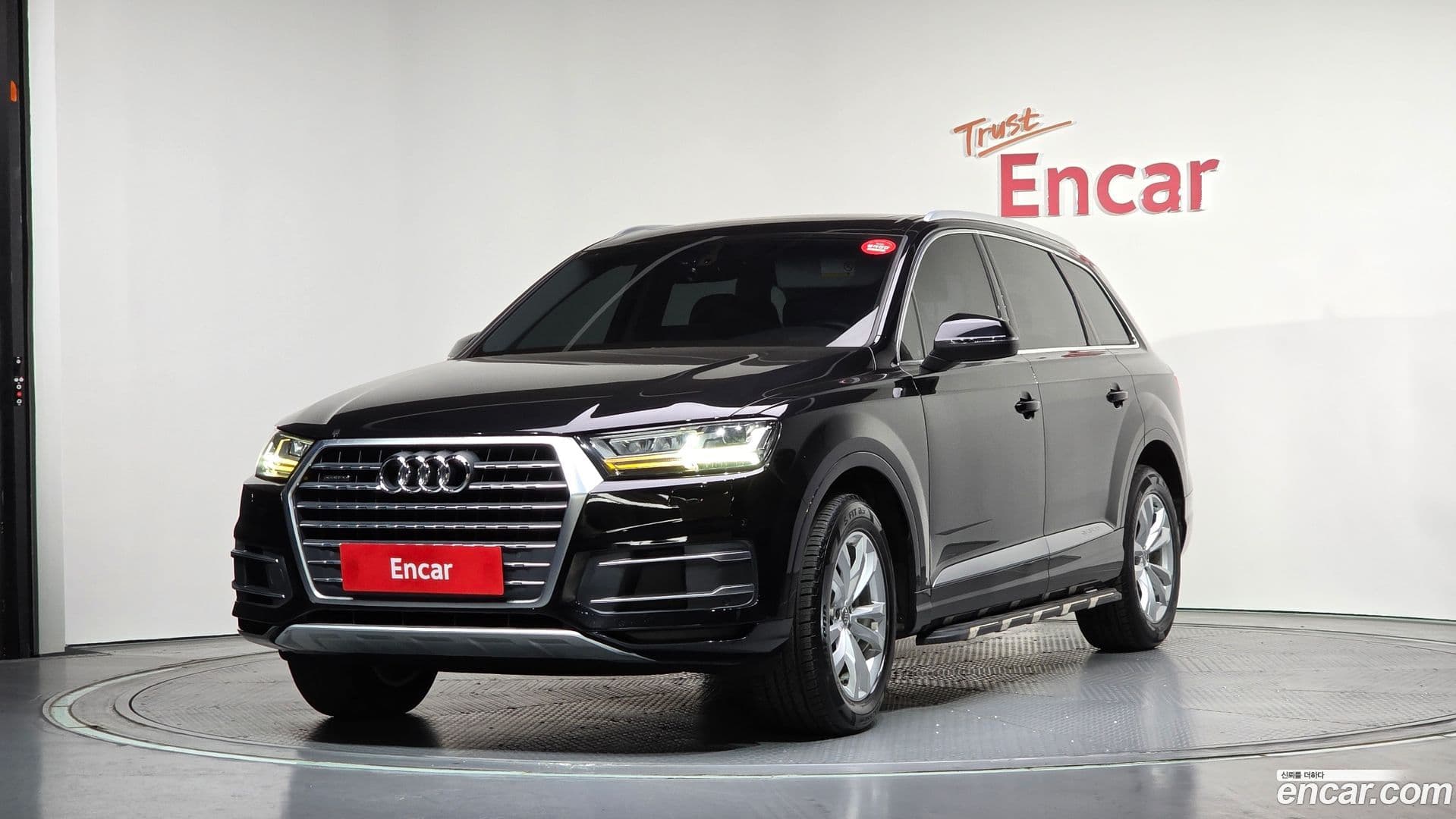 Main__Slider__Photo:Q7 Audi 2019.10-0