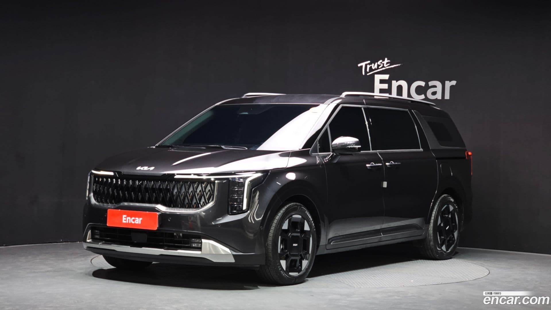 Main__Slider__Photo:Canival Kia 2024.5-0