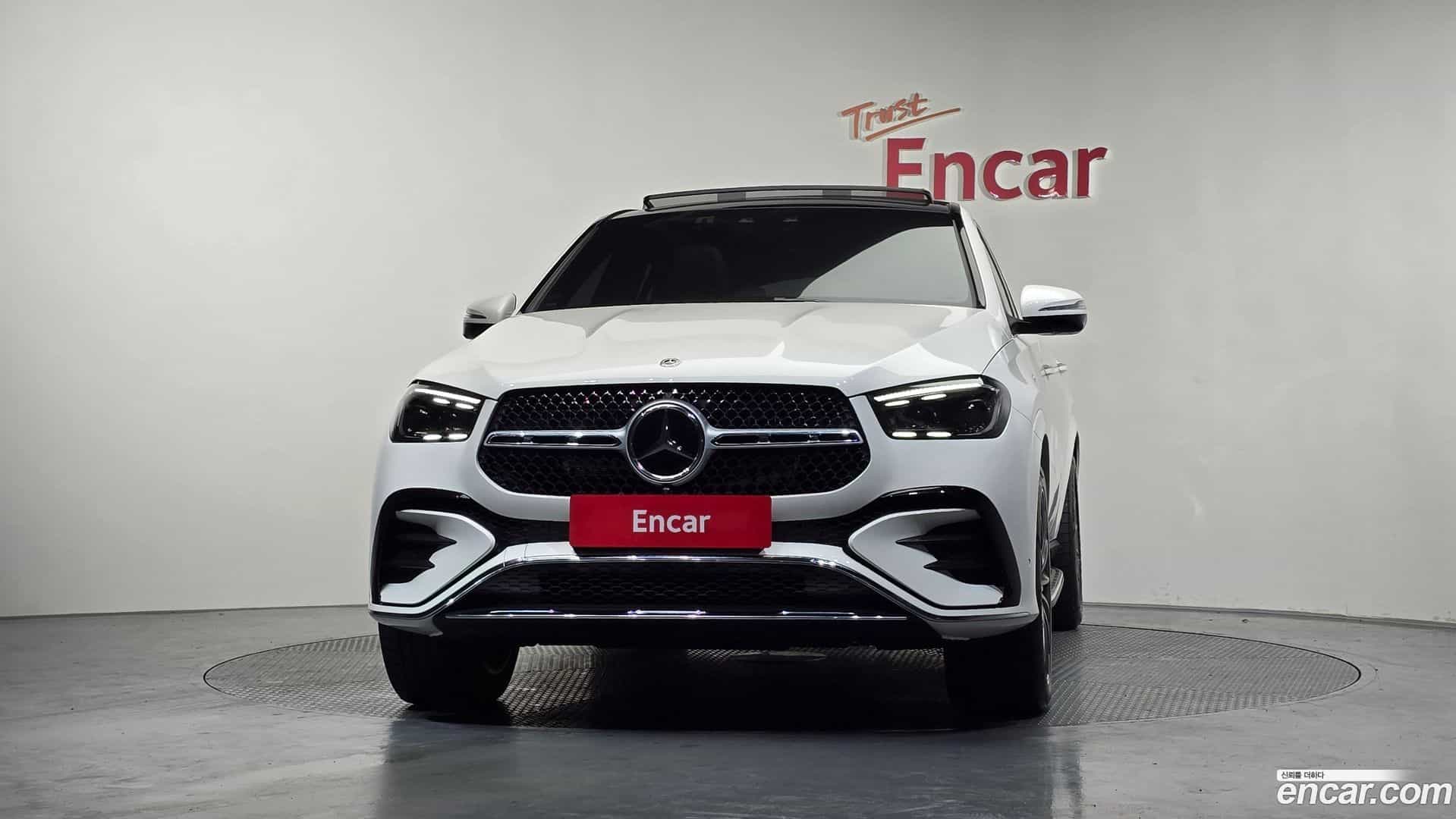 GLE-Class Mercedes-Benz 2024.8-OUTER-003