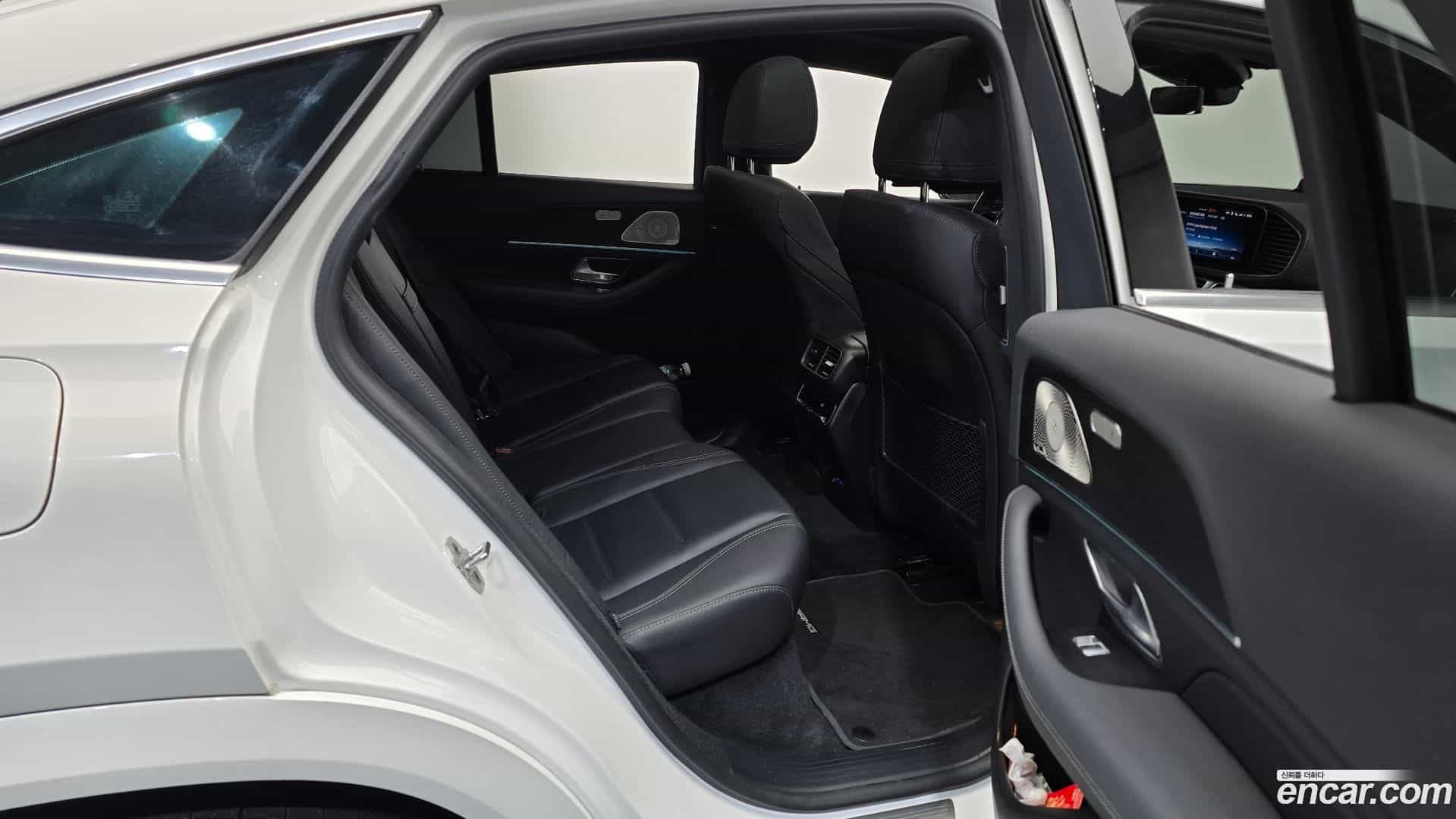 GLE-Class Mercedes-Benz 2024.8-OPTION-016