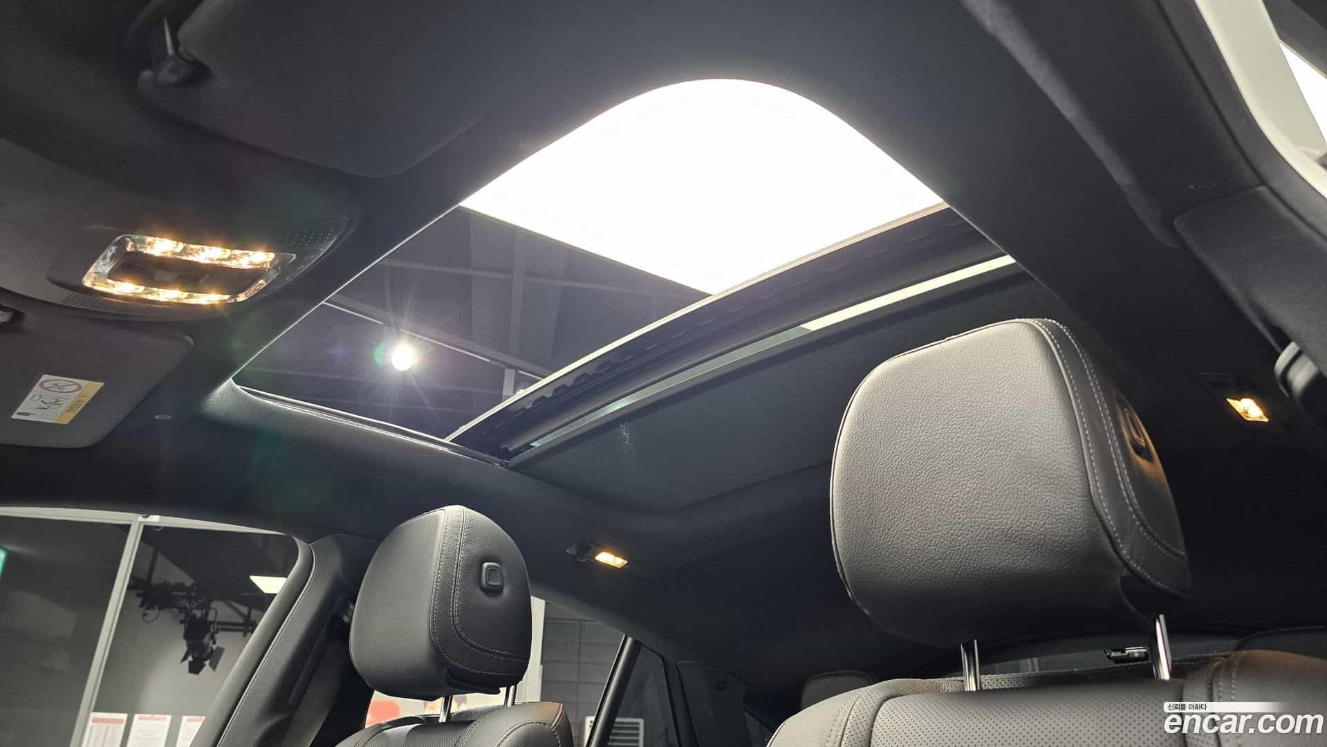 GLE-Class Mercedes-Benz 2024.8-OPTION-023