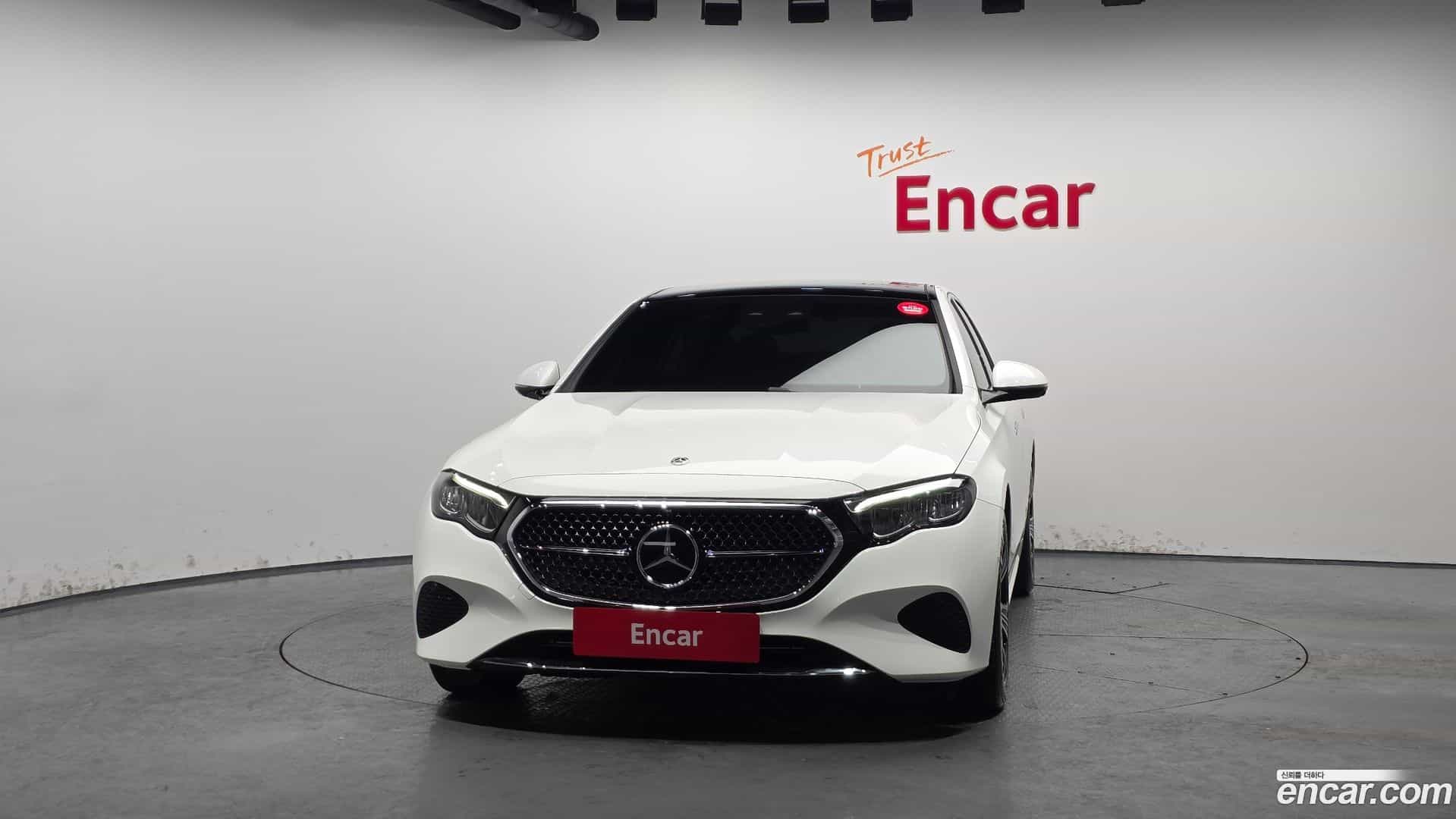 E-Class Mercedes-Benz 2025.0-OUTER-003