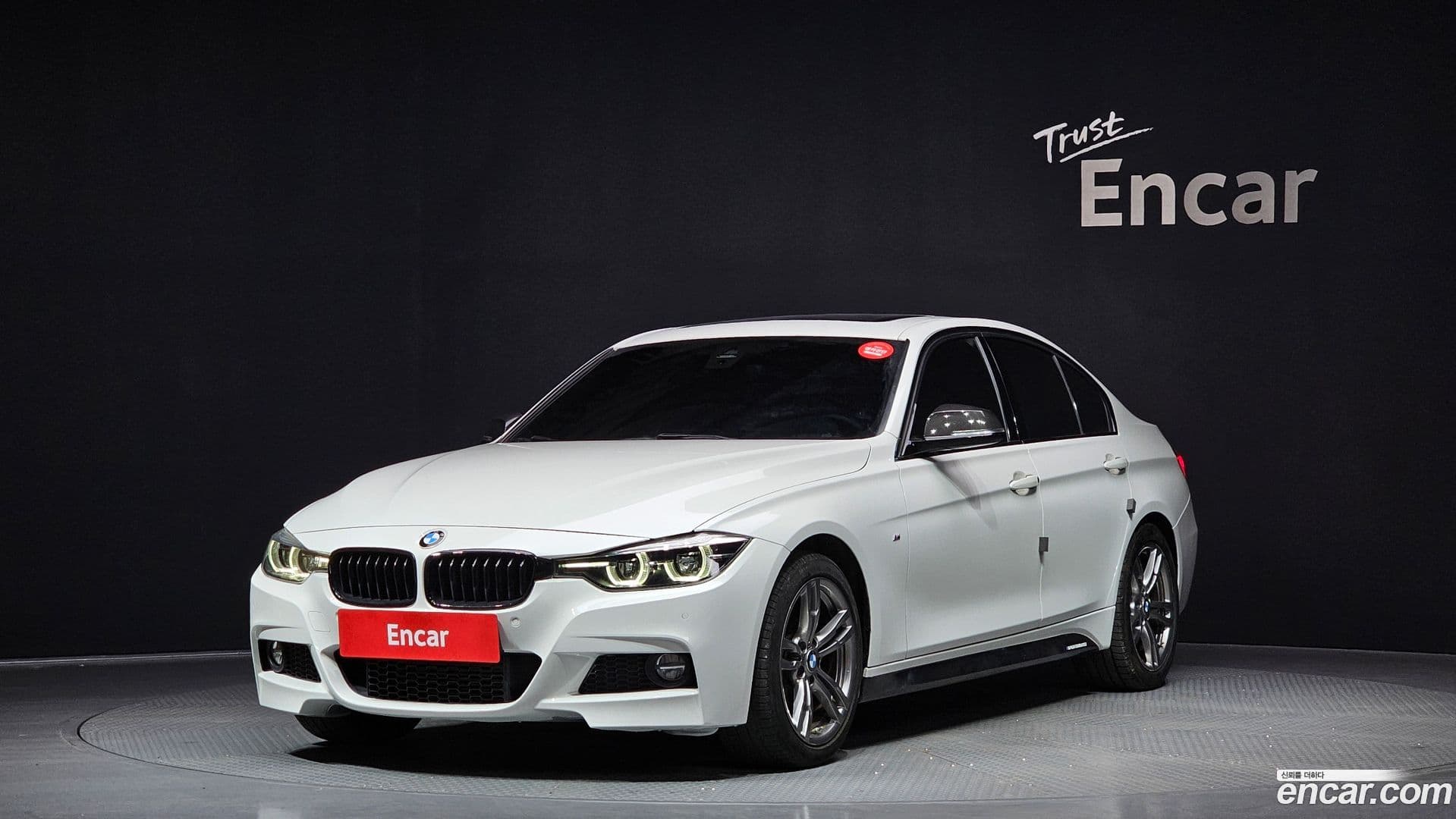 Main__Slider__Photo:3-Series BMW 2018.11-0