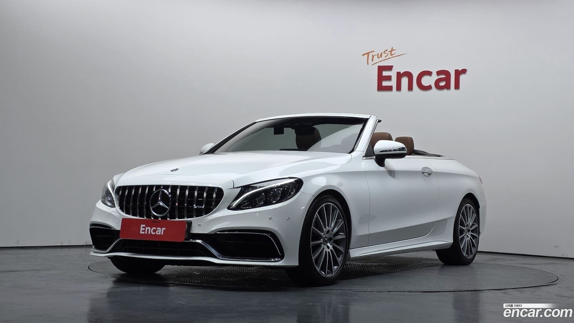 Main__Slider__Photo:C-Class Mercedes-Benz 2017.8-0
