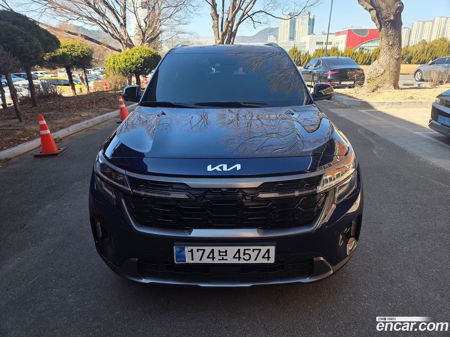 Main__Slider__Photo:Seltos Kia 2024.0-0