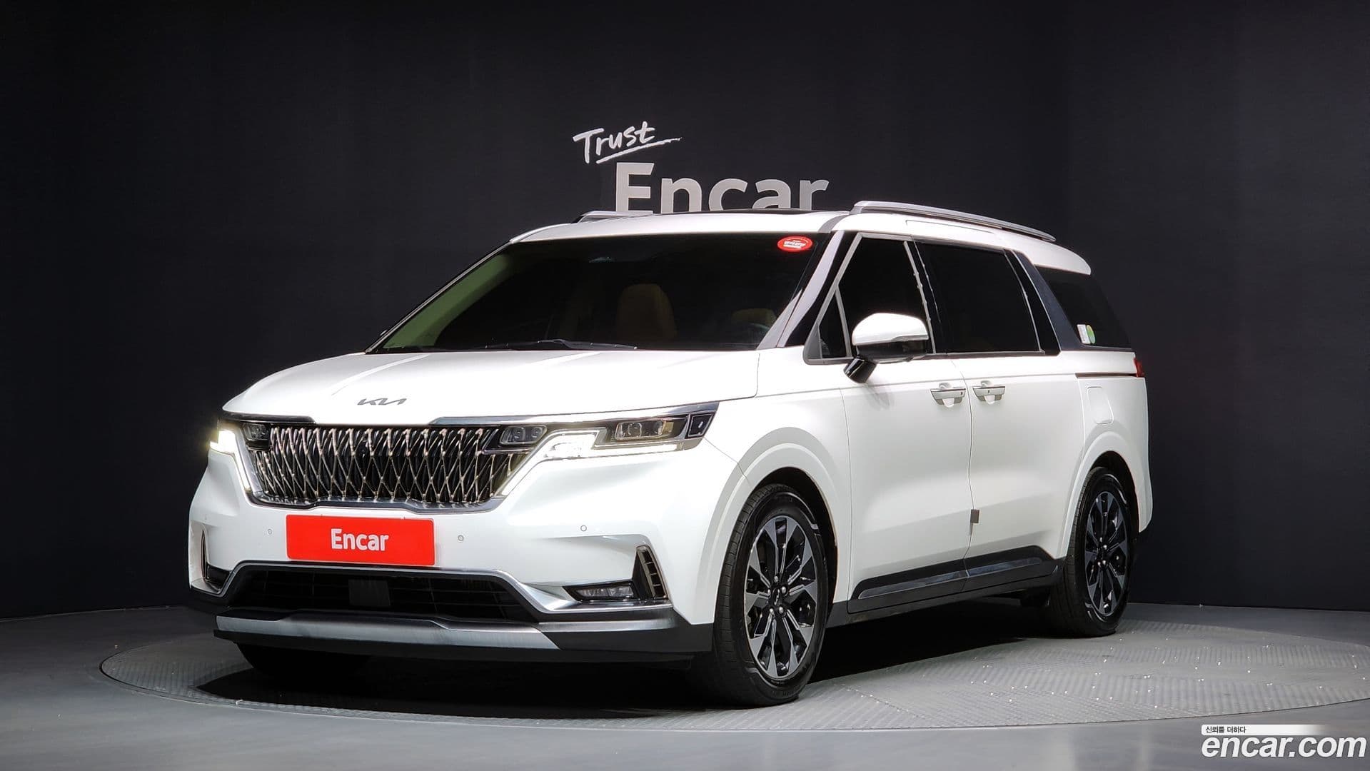 Main__Slider__Photo:Canival Kia 2020.10-0
