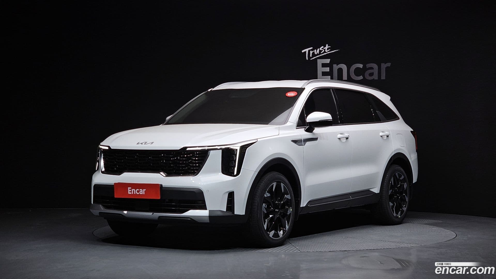 Main__Slider__Photo:Sorento Kia 2025.8-0