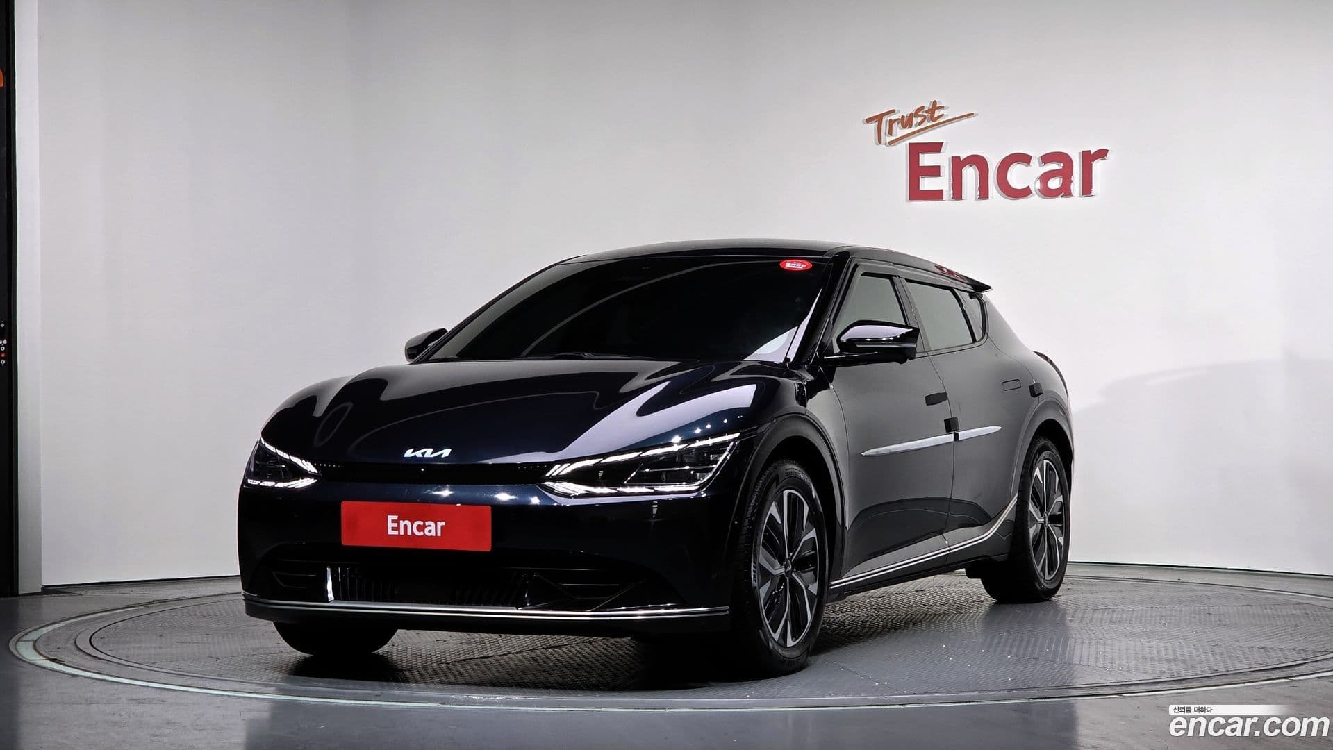 Main__Slider__Photo:EV6 Kia 2022.3-0