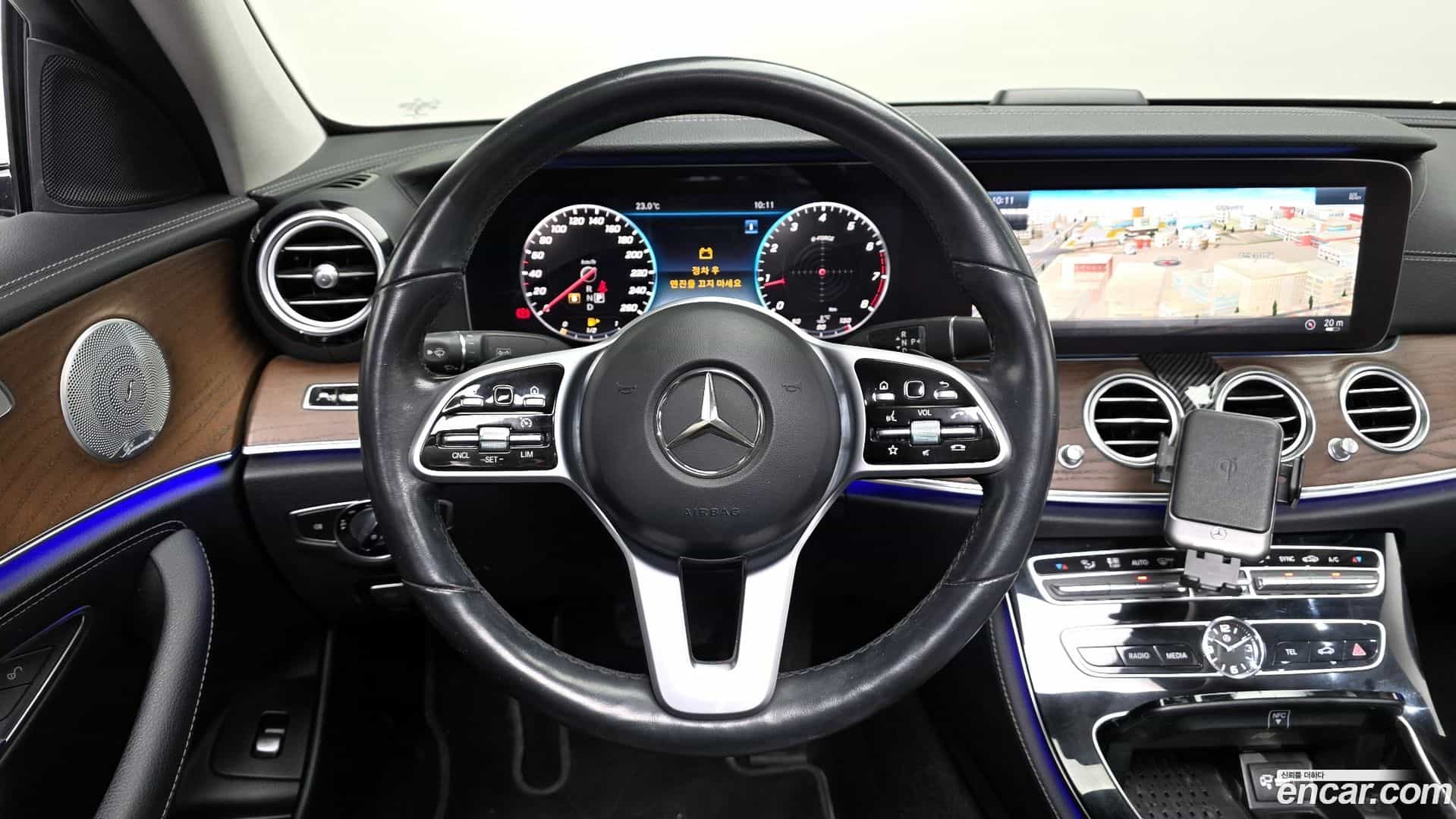 E-Class Mercedes-Benz 2019.5-OPTION-017