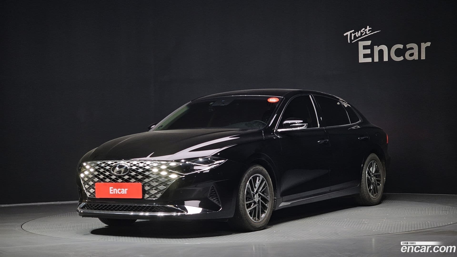 Main__Slider__Photo:Grandeur Hyundai 2019.11-0