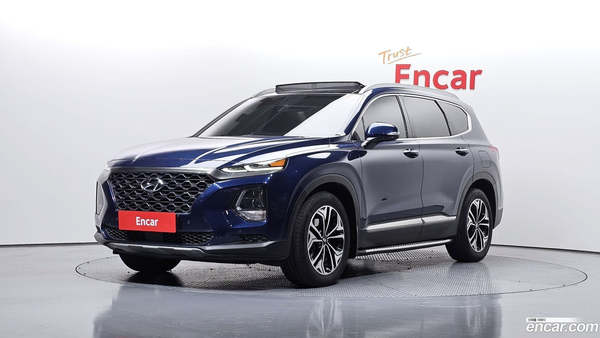 Main__Slider__Photo:Santafe Hyundai 2018.2-0