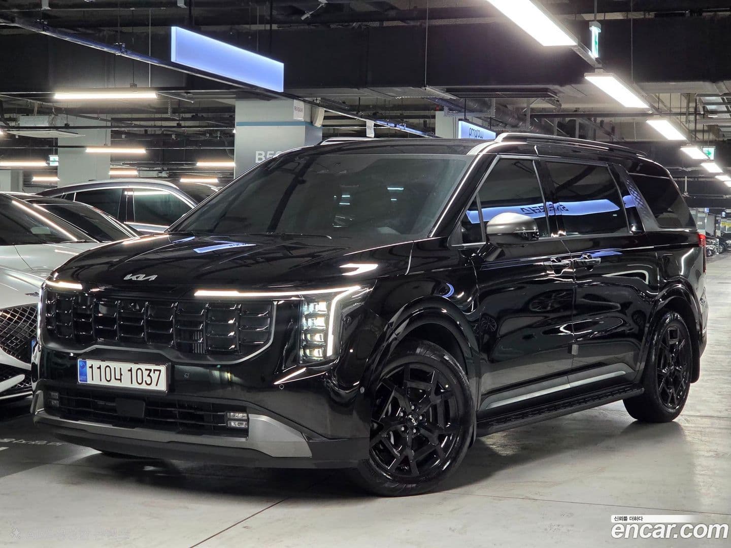 Main__Slider__Photo:Canival Kia 2025.7-0