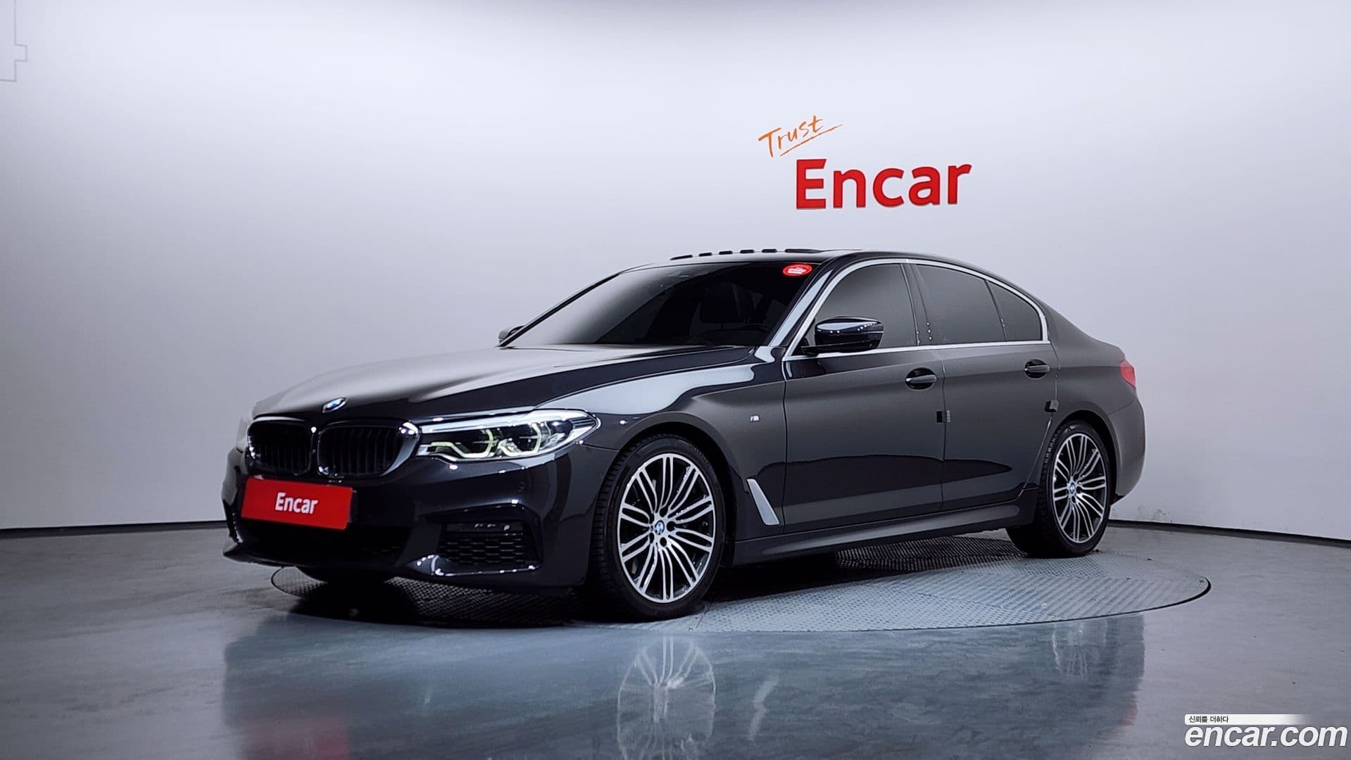 Main__Slider__Photo:5-Series BMW 2019.11-0