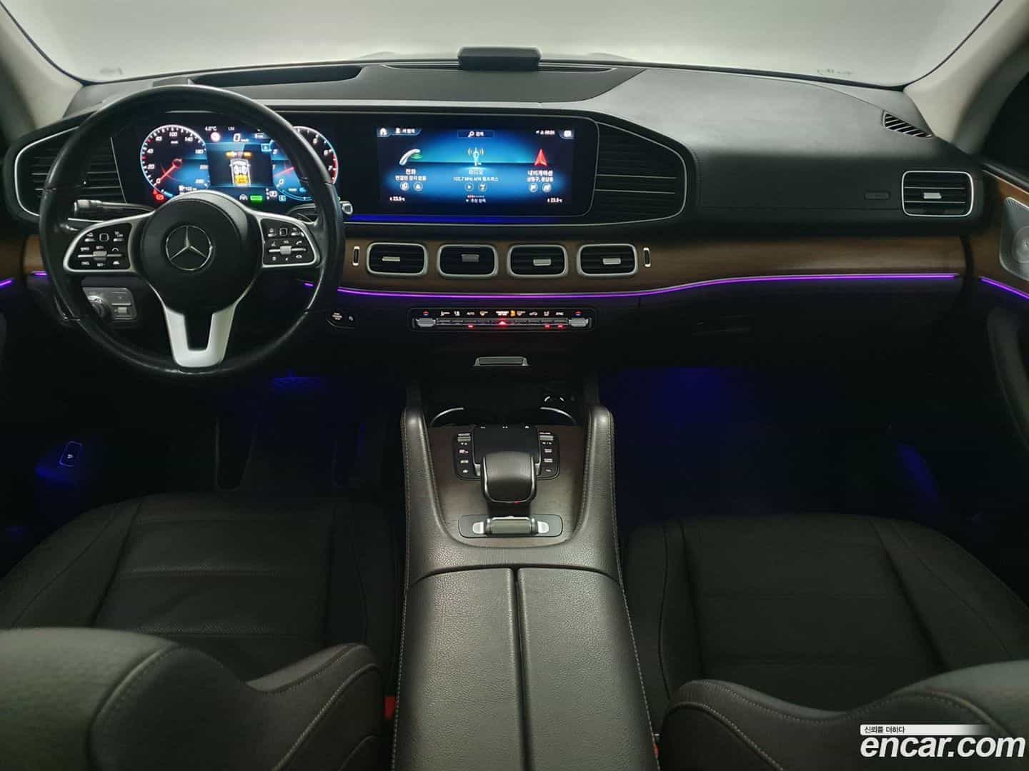 GLE-Class Mercedes-Benz 2021.3-INNER-007