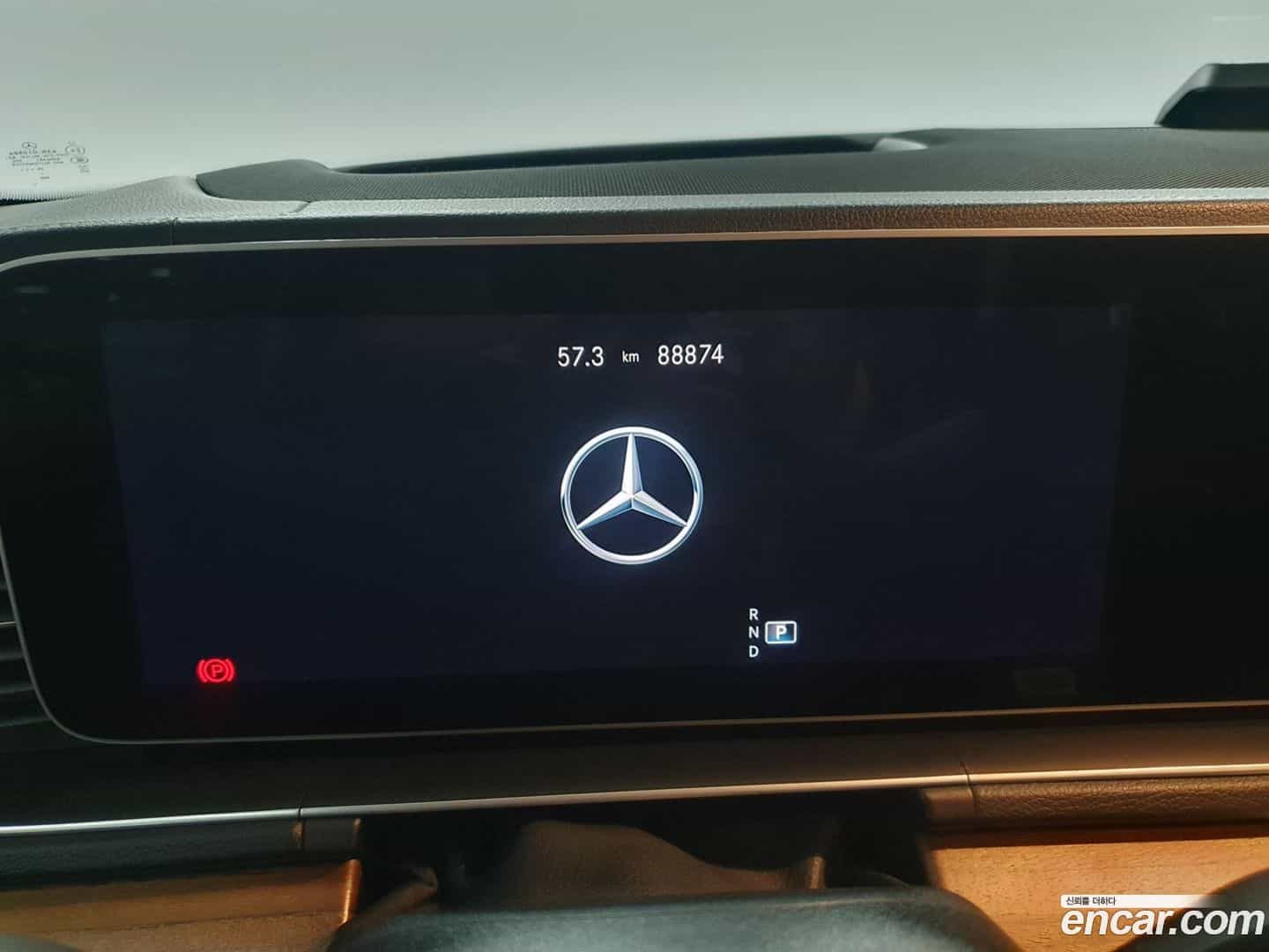 GLE-Class Mercedes-Benz 2021.3-INNER-008