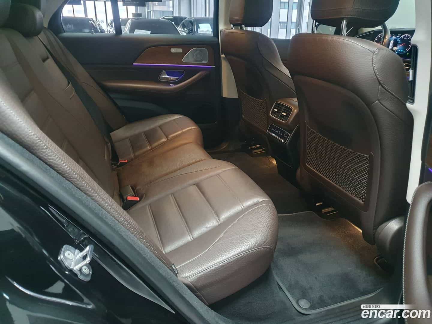 GLE-Class Mercedes-Benz 2021.3-INNER-010