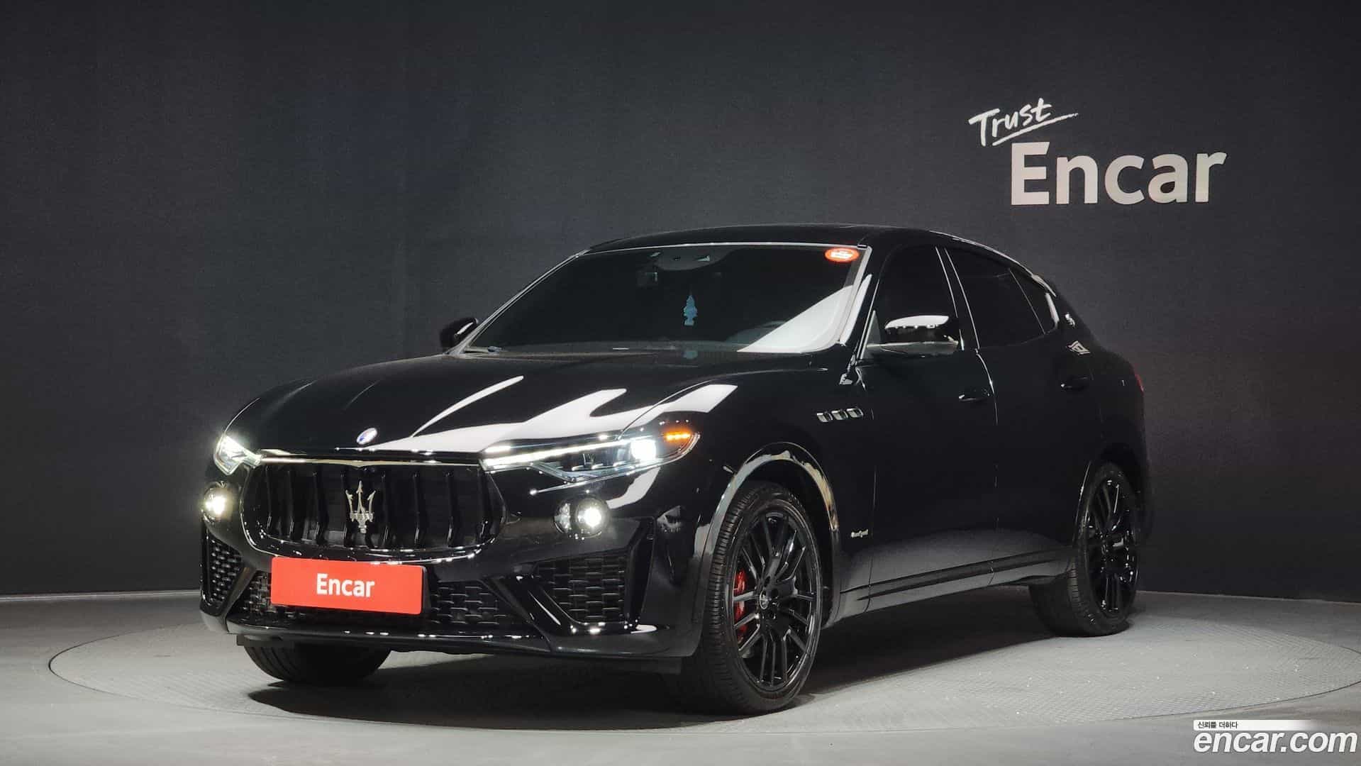 Levante Maserati 2020.11-OUTER-001