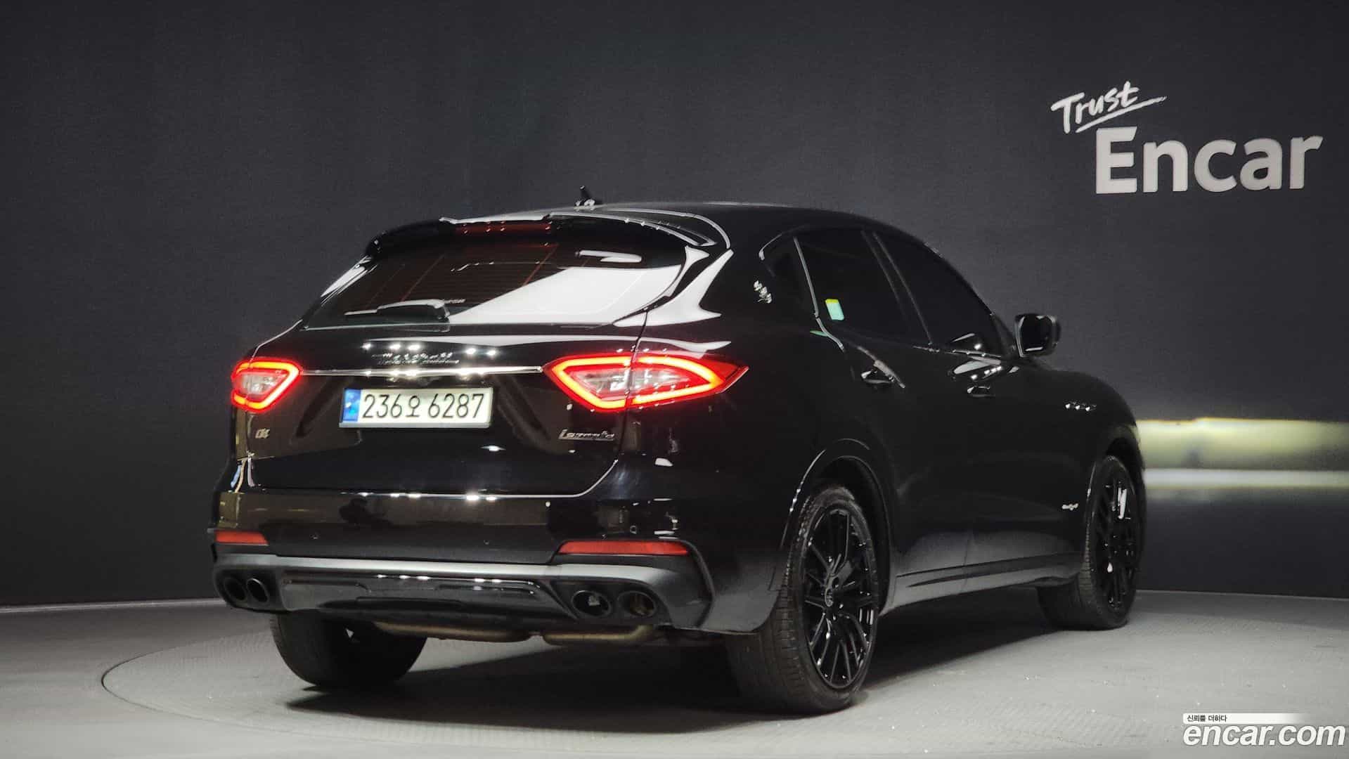 Levante Maserati 2020.11-OUTER-002