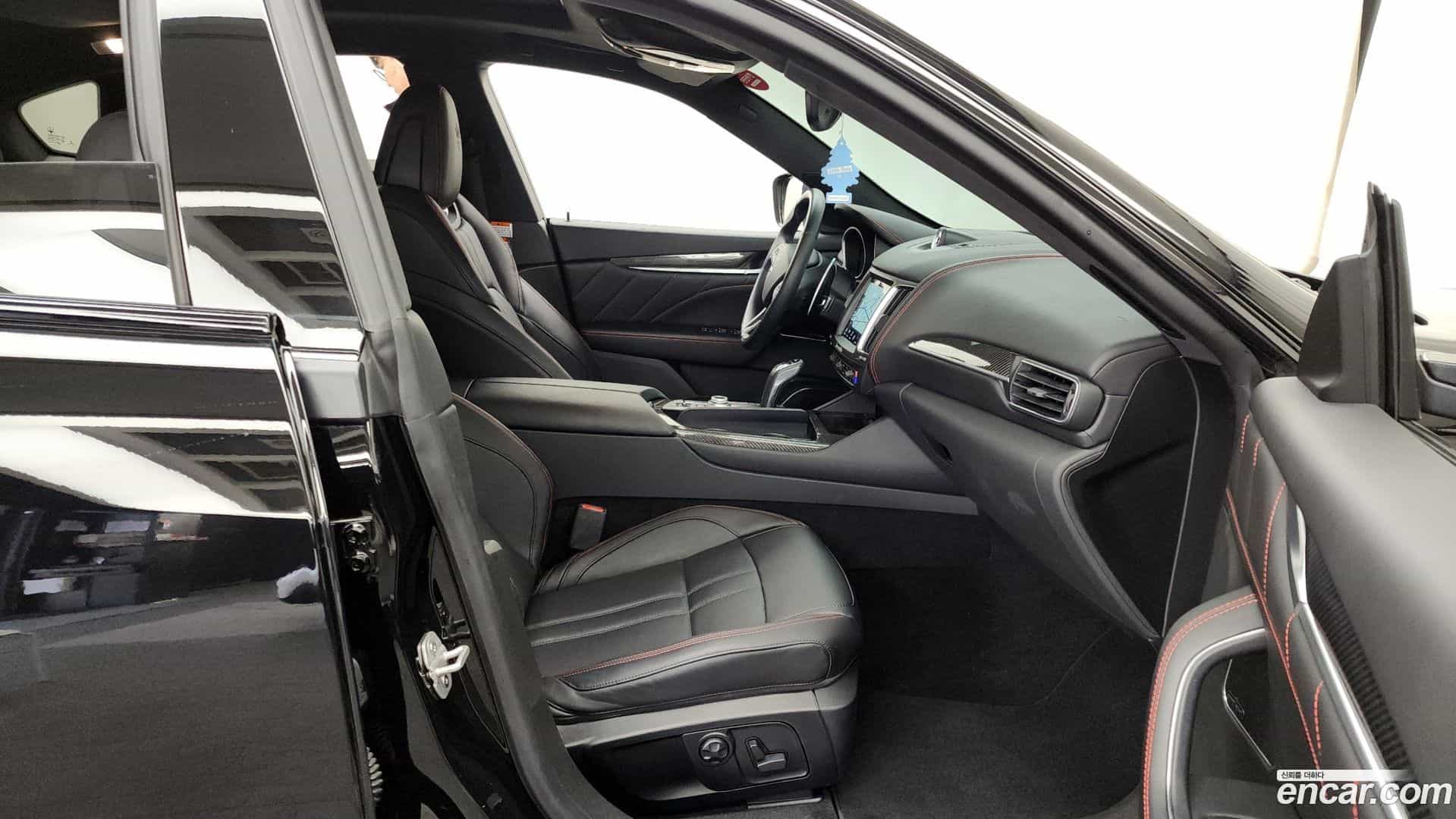 Levante Maserati 2020.11-OPTION-015