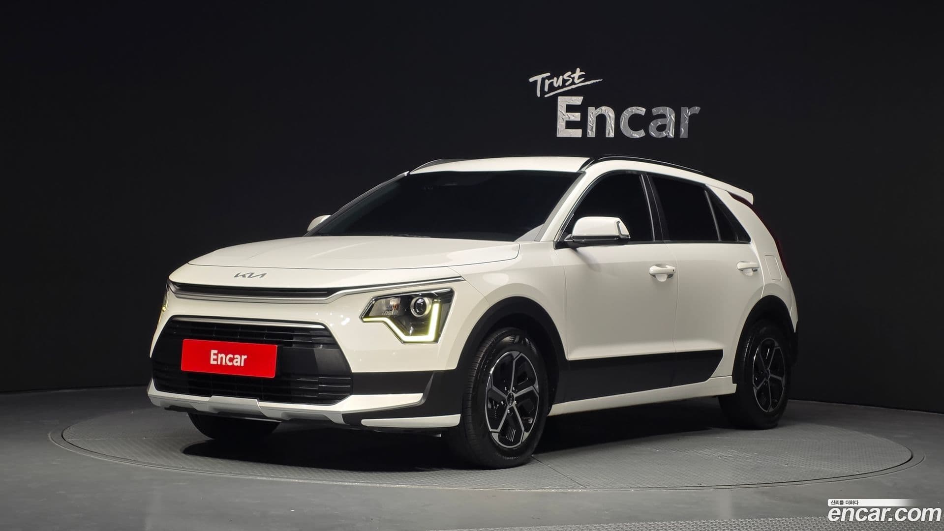 Main__Slider__Photo:Niro Kia 2022.4-0