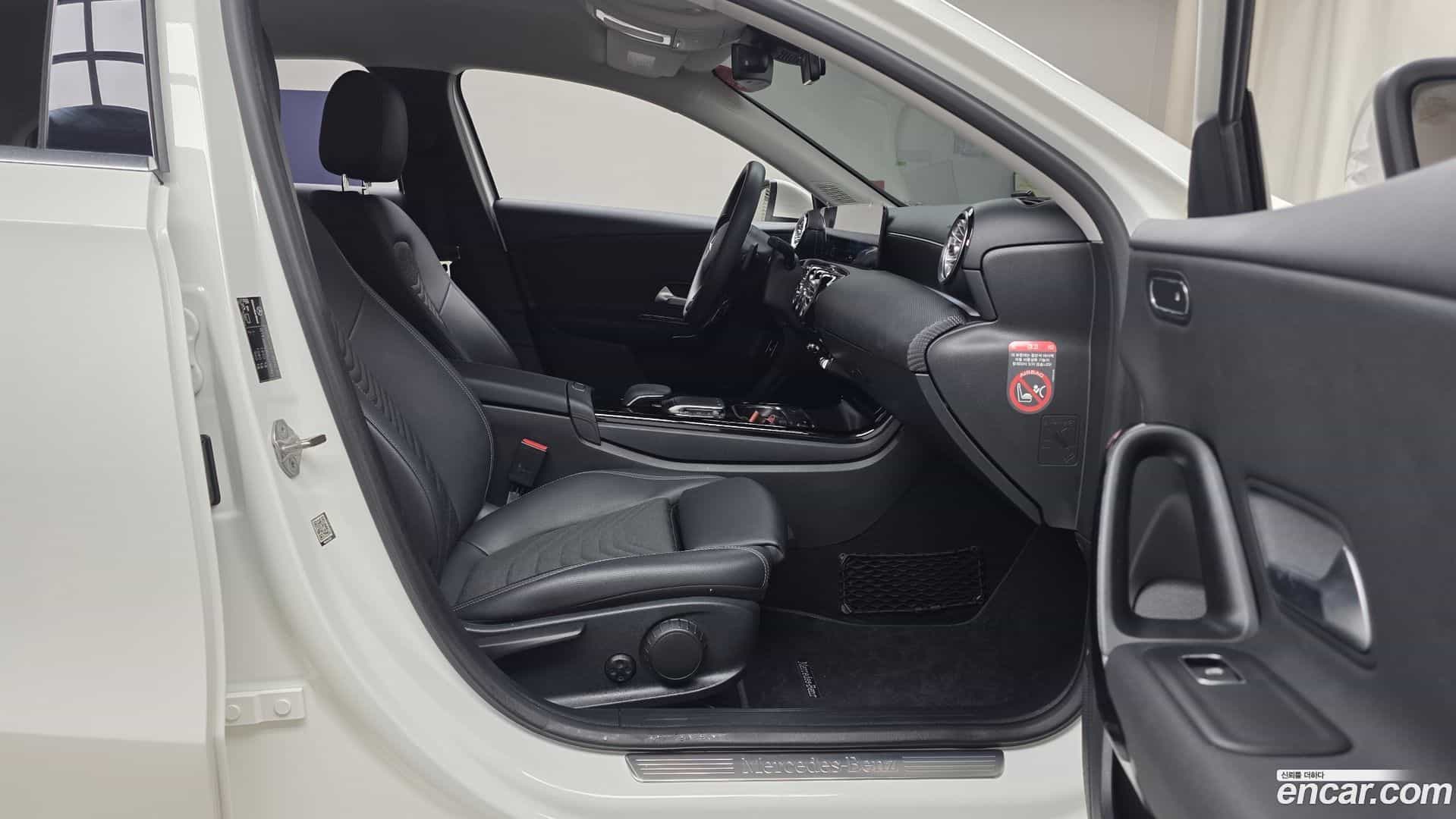 A-Class Mercedes-Benz 2020.2-OPTION-015