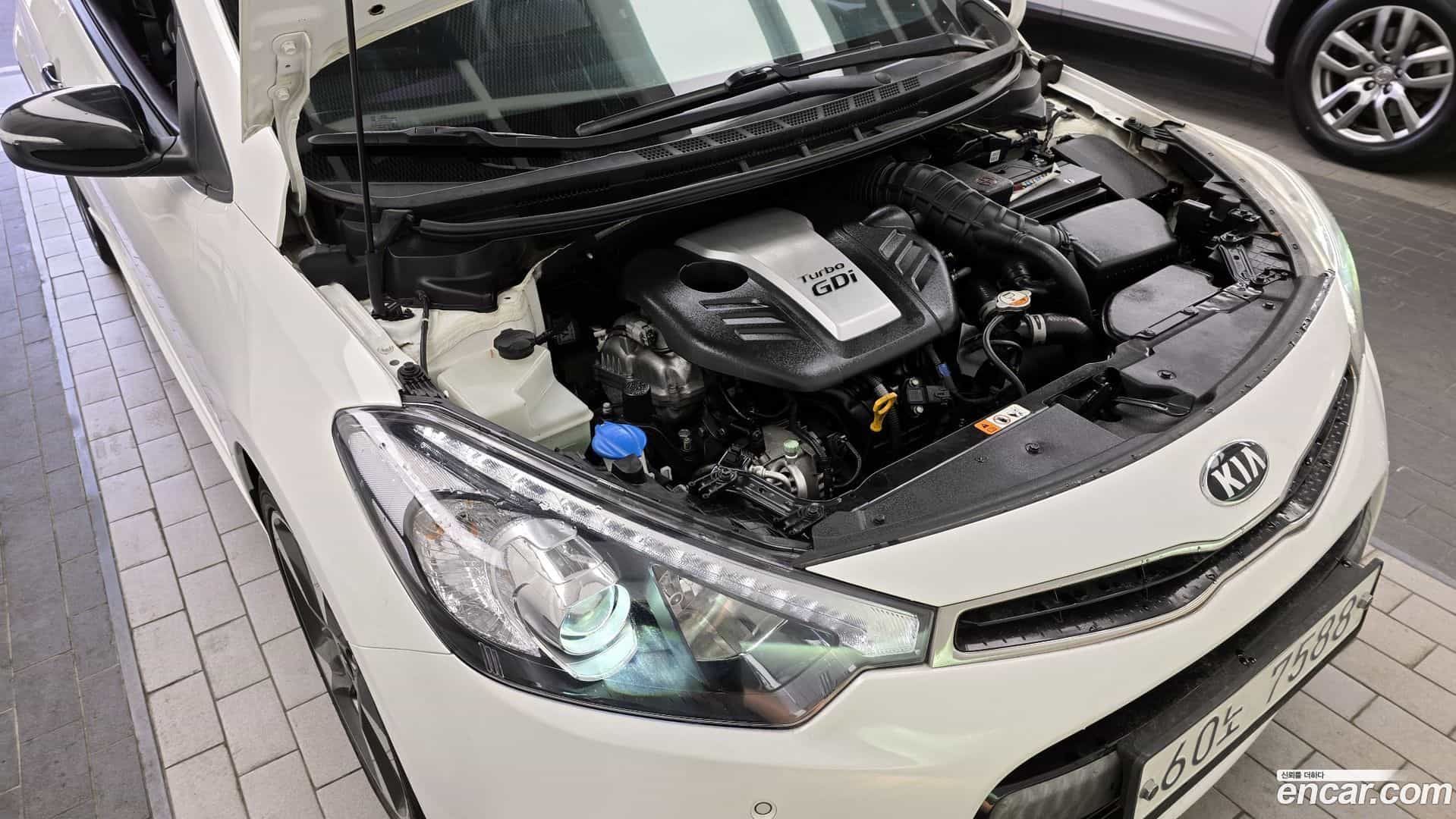 K3 Kia 2015.2-INNER-006