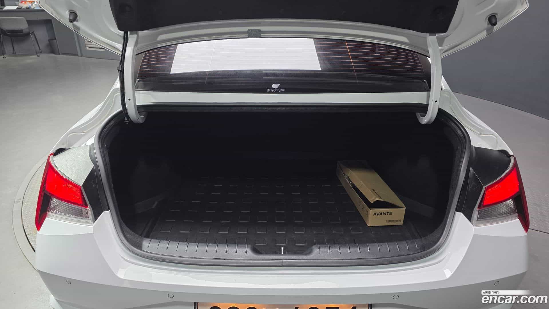 AVANTE Hyundai 2020.5-OPTION-024